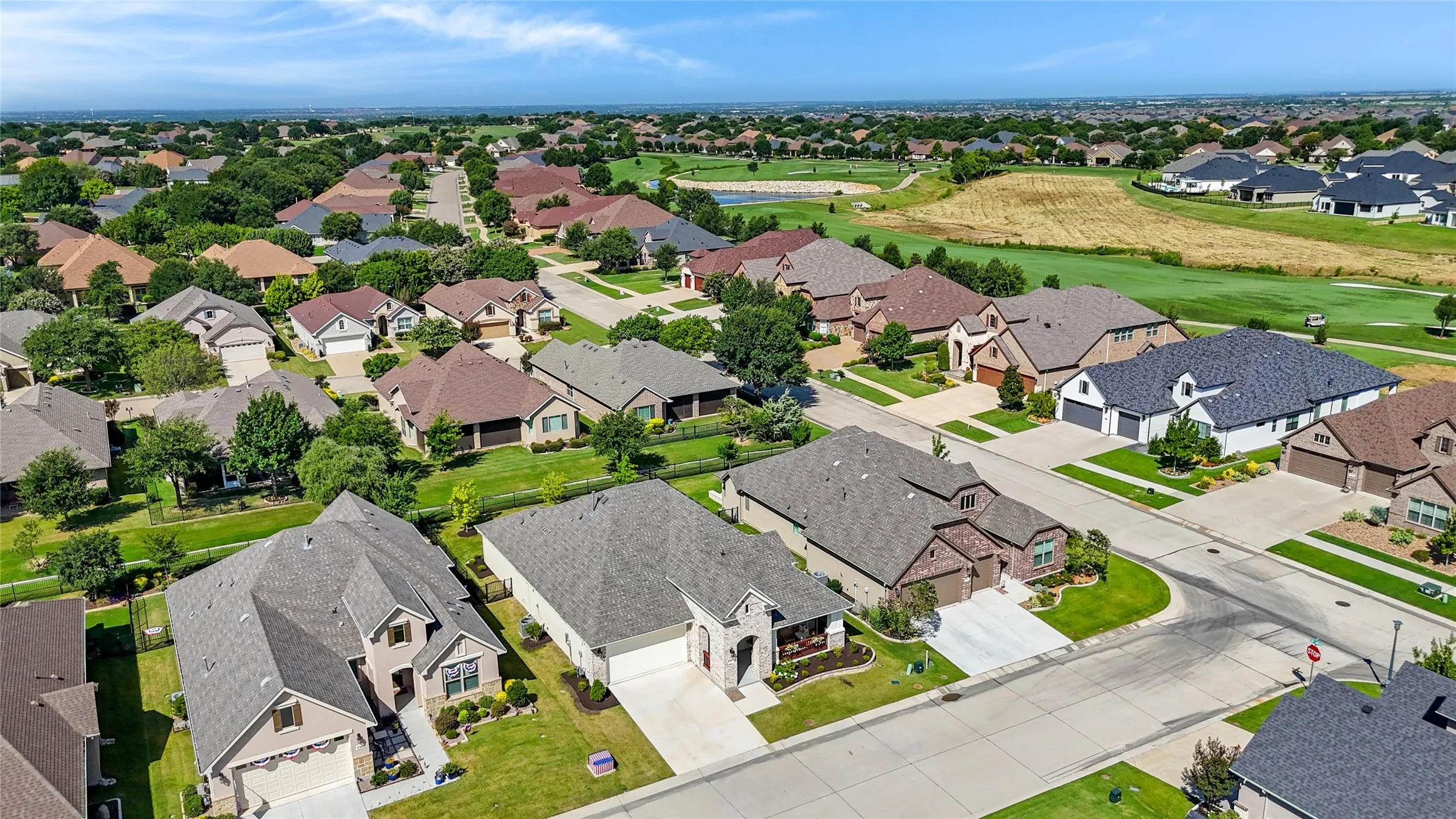 Single Family Residence For Sale in Denton County , 9713 Siltstone Drive, Denton, Texas 76207, 2 Bedroom, 3 Bathroom, 3 Garage spaces, 2,085 Sqft, built in 2024, mls#21325585, Real Estate Agent in Denton, Homes For Sale in Denton county, Homes For Sale in Denton, Realtor in Denton Texas, Real Estate Brokerage Independent Realty Texas, Luminita Cordes Realtor