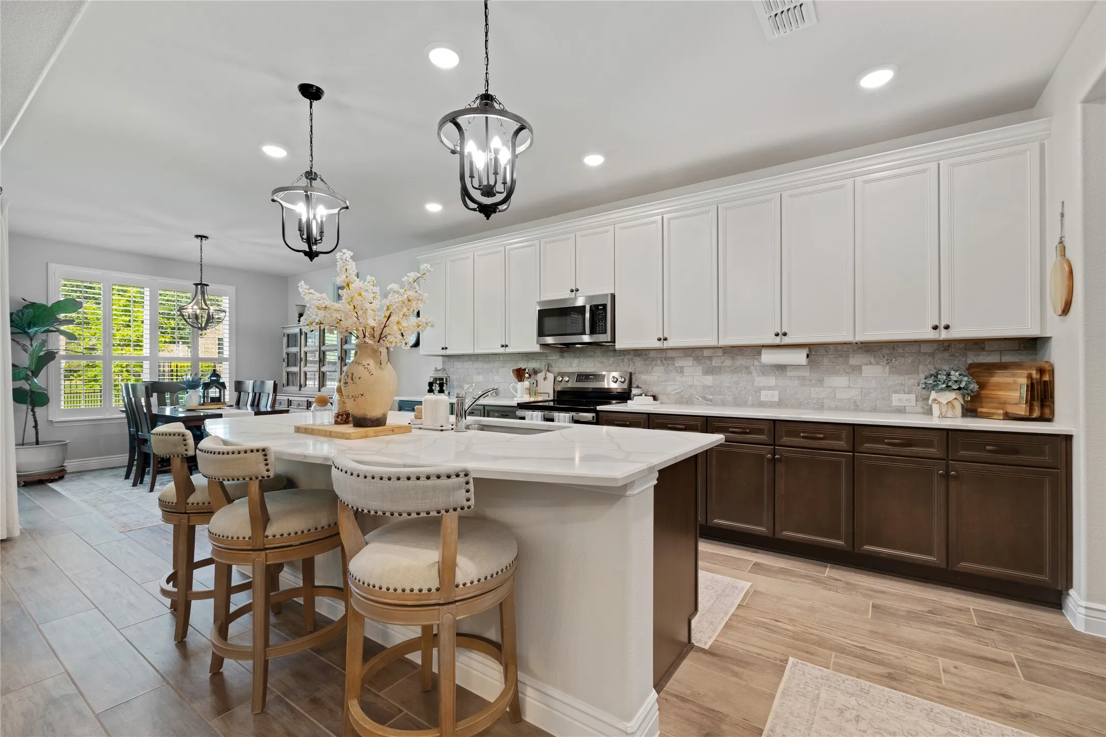 Single Family Residence For Sale in Denton County , 9713 Siltstone Drive, Denton, Texas 76207, 2 Bedroom, 3 Bathroom, 3 Garage spaces, 2,085 Sqft, built in 2024, mls#21325585, Real Estate Agent in Denton, Homes For Sale in Denton county, Homes For Sale in Denton, Realtor in Denton Texas, Real Estate Brokerage Independent Realty Texas, Luminita Cordes Realtor
