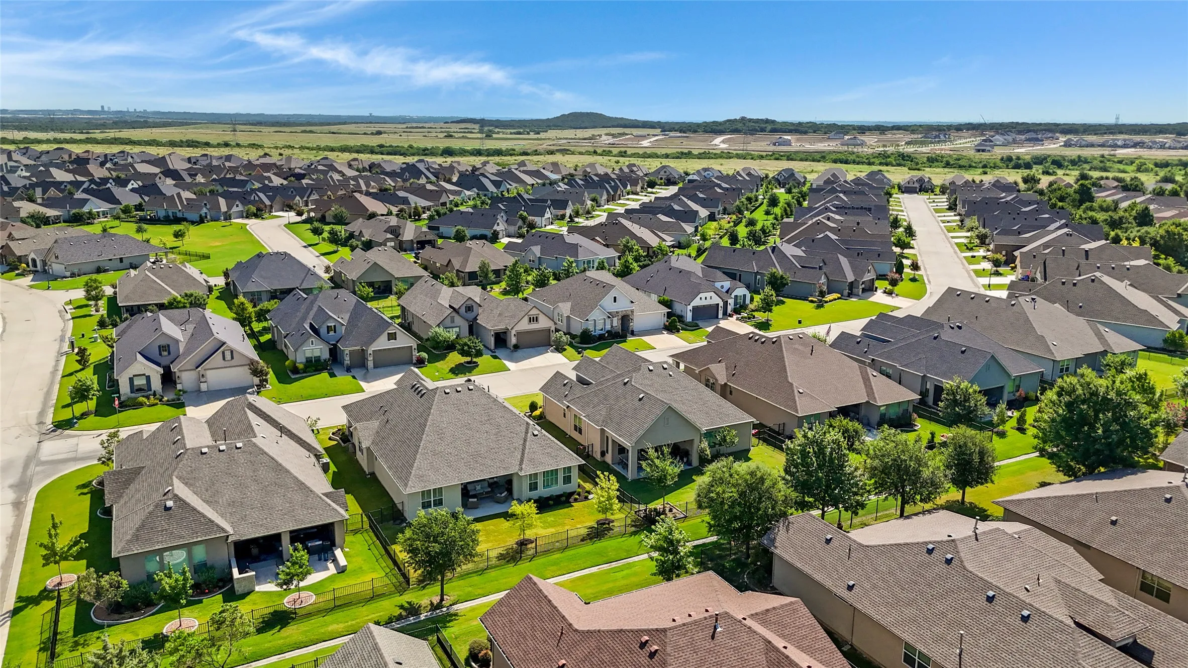 Single Family Residence For Sale in Denton County , 9713 Siltstone Drive, Denton, Texas 76207, 2 Bedroom, 3 Bathroom, 3 Garage spaces, 2,085 Sqft, built in 2024, mls#21325585, Real Estate Agent in Denton, Homes For Sale in Denton county, Homes For Sale in Denton, Realtor in Denton Texas, Real Estate Brokerage Independent Realty Texas, Luminita Cordes Realtor