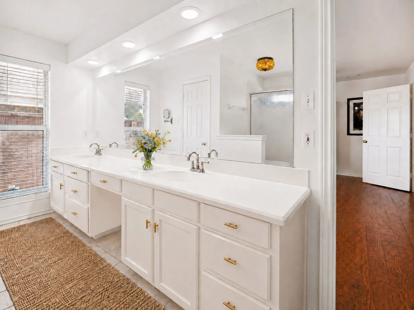 Single Family Residence For Sale in Tarrant County , 1005 De Pauw Drive, Arlington, Texas 76012, 4 Bedroom, 2 Bathroom, 2 Garage spaces, 1,779 Sqft, built in 1977, mls#21328776, Real Estate Agent in Arlington, Homes For Sale in Tarrant county, Homes For Sale in Arlington, Realtor in Arlington Texas, Real Estate Brokerage Independent Realty Texas, Luminita Cordes Realtor