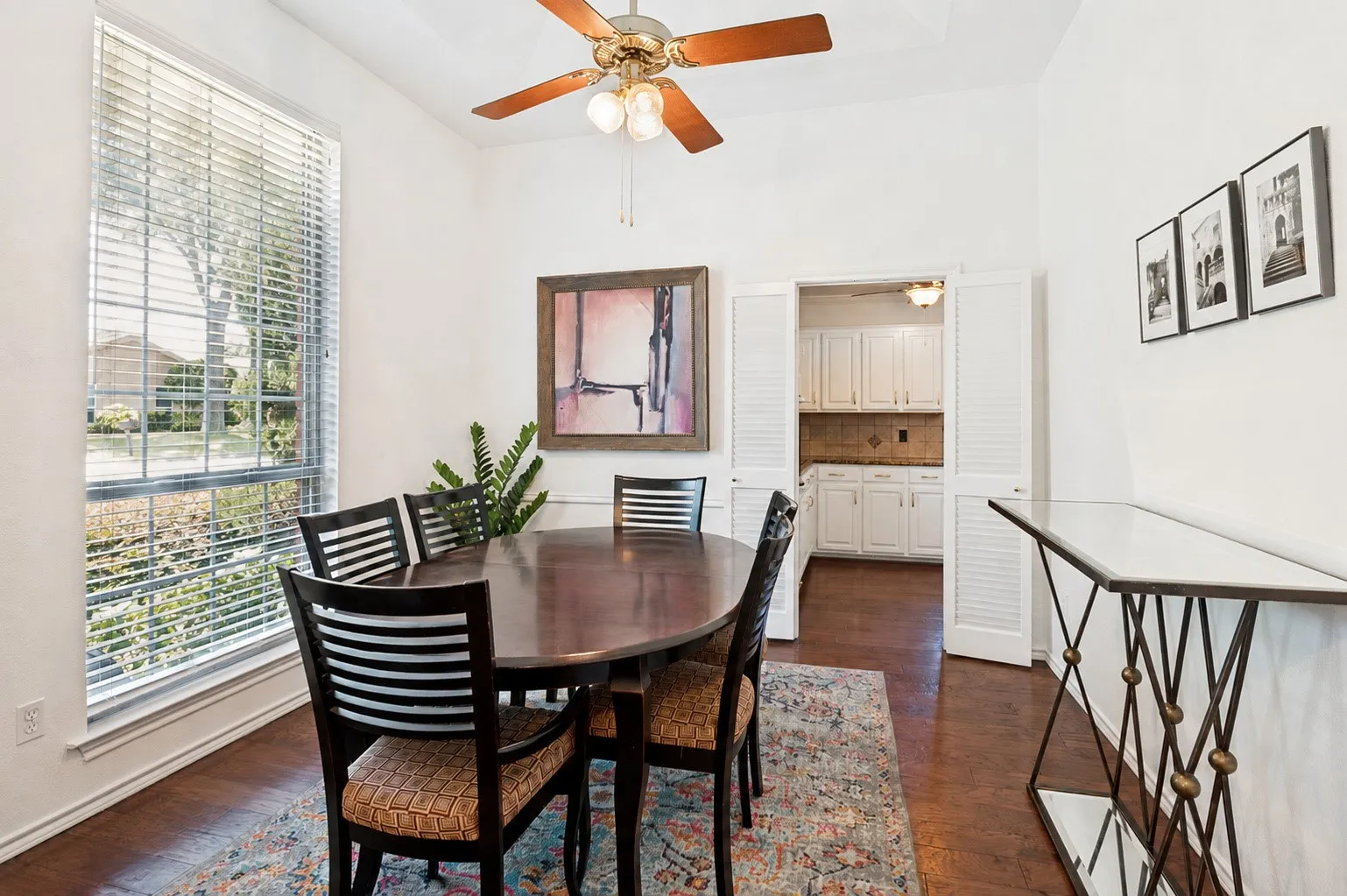 Single Family Residence For Sale in Tarrant County , 1005 De Pauw Drive, Arlington, Texas 76012, 4 Bedroom, 2 Bathroom, 2 Garage spaces, 1,779 Sqft, built in 1977, mls#21328776, Real Estate Agent in Arlington, Homes For Sale in Tarrant county, Homes For Sale in Arlington, Realtor in Arlington Texas, Real Estate Brokerage Independent Realty Texas, Luminita Cordes Realtor