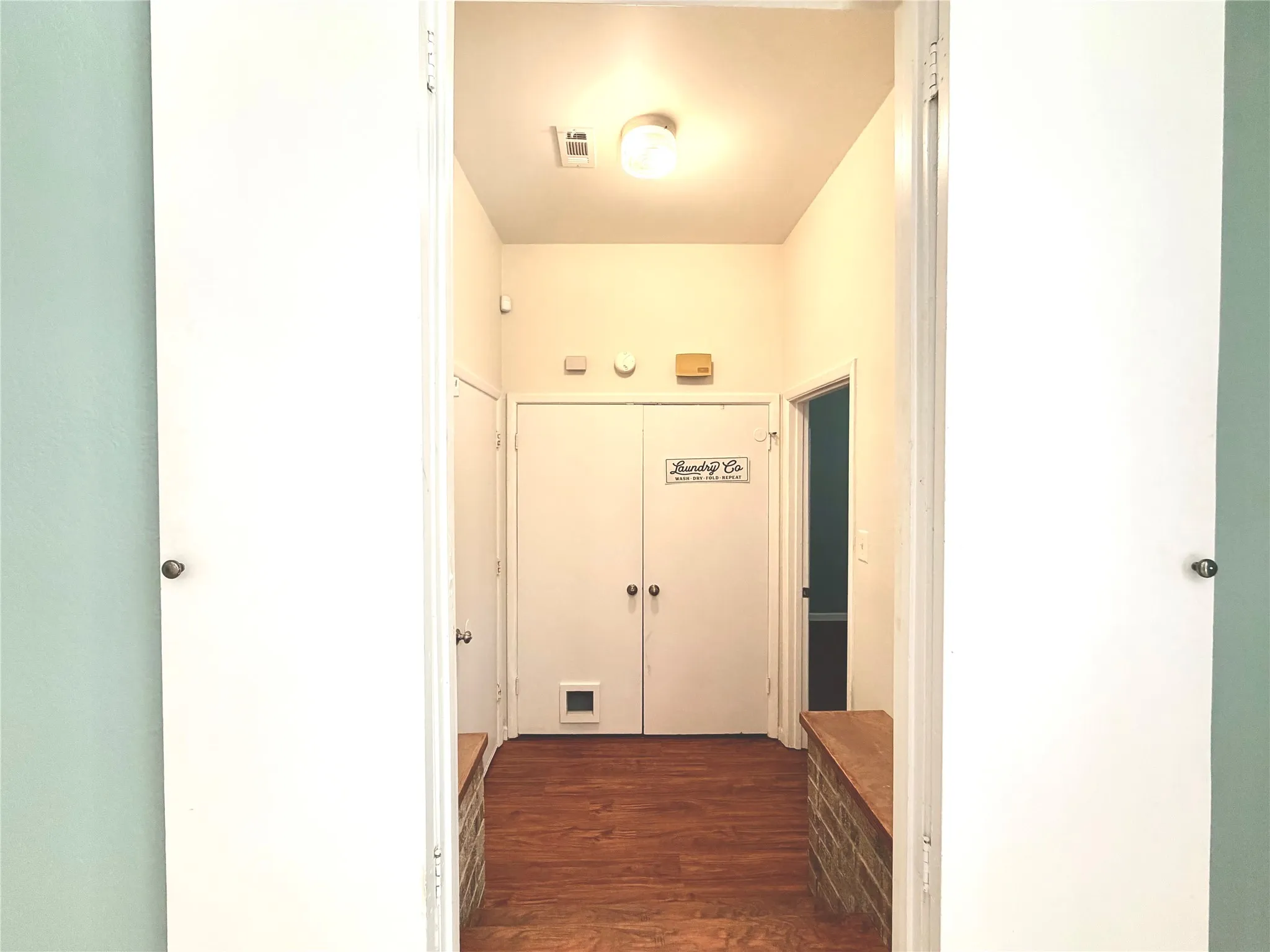 Single Family Residence For Sale in Tarrant County , 5700 Stage Line Drive, Arlington, Texas 76017, 3 Bedroom, 2 Bathroom, 2 Garage spaces, 1,834 Sqft, built in 1977, mls#21328813, Real Estate Agent in Arlington, Homes For Sale in Tarrant county, Homes For Sale in Arlington, Realtor in Arlington Texas, Real Estate Brokerage Independent Realty Texas, Luminita Cordes Realtor