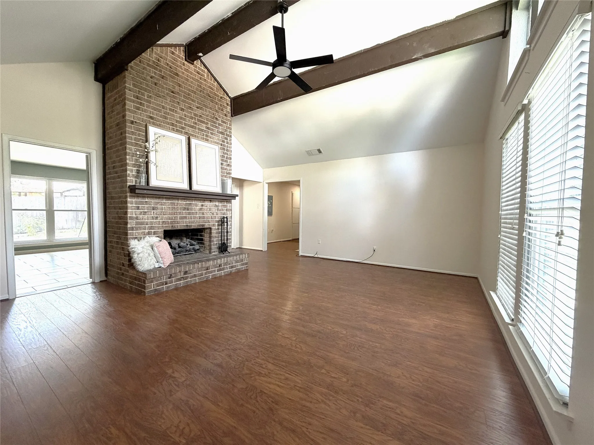 Single Family Residence For Sale in Tarrant County , 5700 Stage Line Drive, Arlington, Texas 76017, 3 Bedroom, 2 Bathroom, 2 Garage spaces, 1,834 Sqft, built in 1977, mls#21328813, Real Estate Agent in Arlington, Homes For Sale in Tarrant county, Homes For Sale in Arlington, Realtor in Arlington Texas, Real Estate Brokerage Independent Realty Texas, Luminita Cordes Realtor