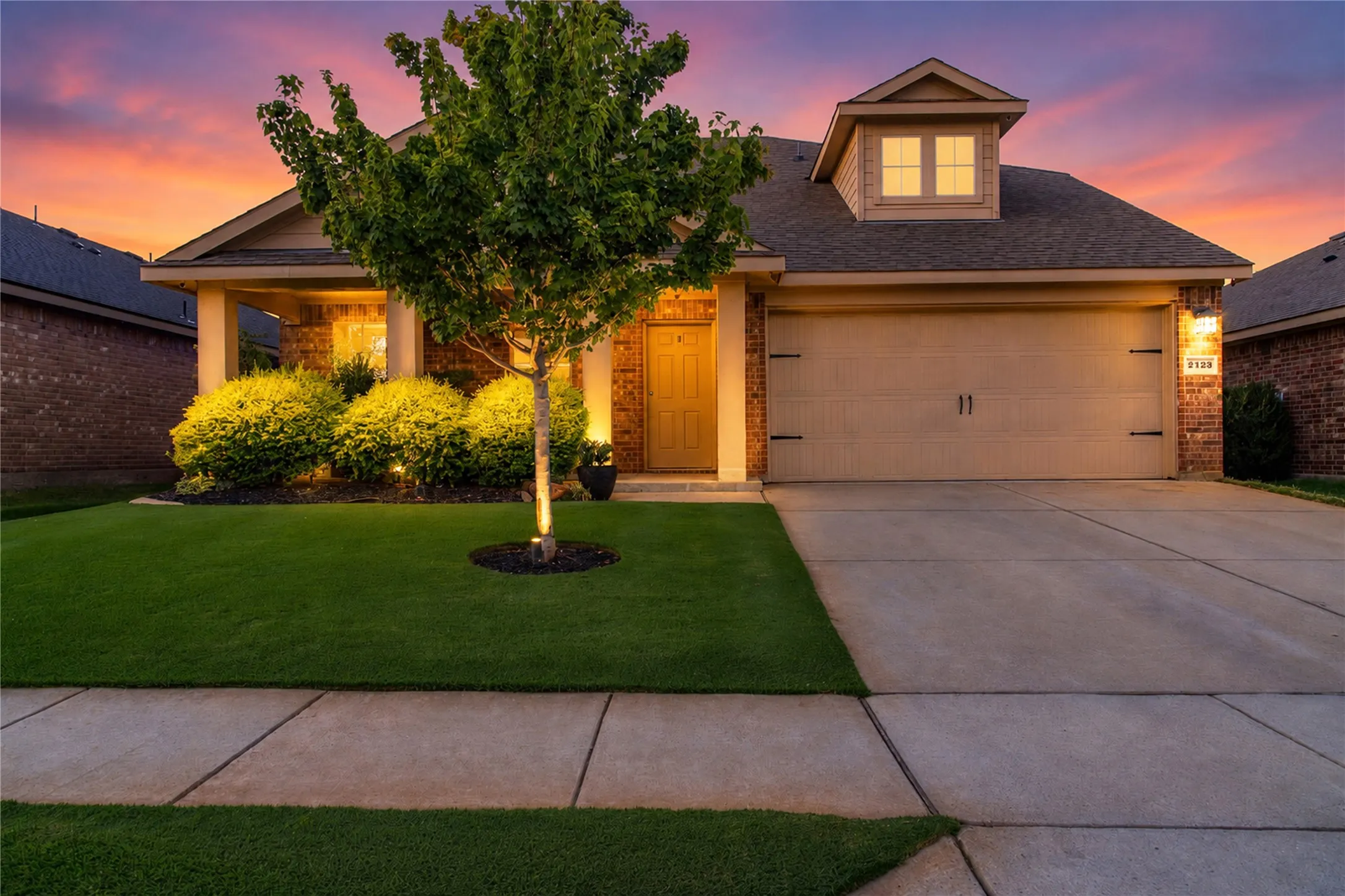 Single Family Residence For Sale in Rockwall County , 2423 French Street, Fate, Texas 75189, 4 Bedroom, 3 Bathroom, 2 Garage spaces, 2,163 Sqft, built in 2017, mls#21326019, Real Estate Agent in Fate, Homes For Sale in Rockwall county, Homes For Sale in Fate, Realtor in Fate Texas, Real Estate Brokerage Independent Realty Texas, Luminita Cordes Realtor