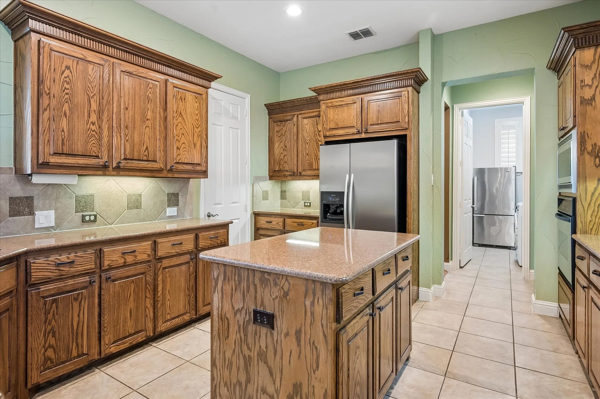 Single Family Residence For Sale in Collin County , 2209 Stanmore Lane, Plano, Texas 75025, 5 Bedroom, 4 Bathroom, 3 Garage spaces, 4,229 Sqft, built in 2002, mls#21325778, Real Estate Agent in Plano, Homes For Sale in Collin county, Homes For Sale in Plano, Realtor in Plano Texas, Real Estate Brokerage Independent Realty Texas, Luminita Cordes Realtor