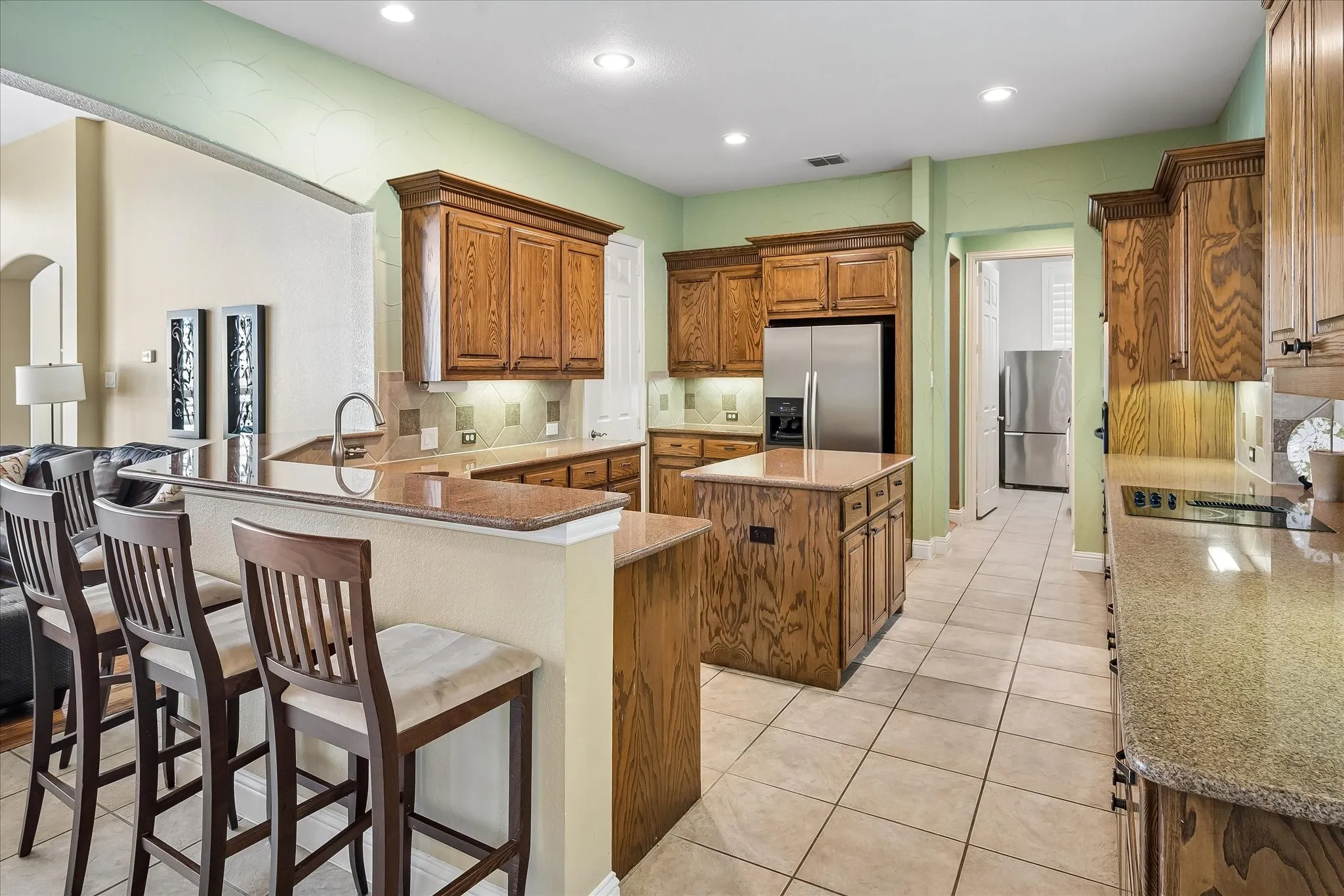 Single Family Residence For Sale in Collin County , 2209 Stanmore Lane, Plano, Texas 75025, 5 Bedroom, 4 Bathroom, 3 Garage spaces, 4,229 Sqft, built in 2002, mls#21325778, Real Estate Agent in Plano, Homes For Sale in Collin county, Homes For Sale in Plano, Realtor in Plano Texas, Real Estate Brokerage Independent Realty Texas, Luminita Cordes Realtor
