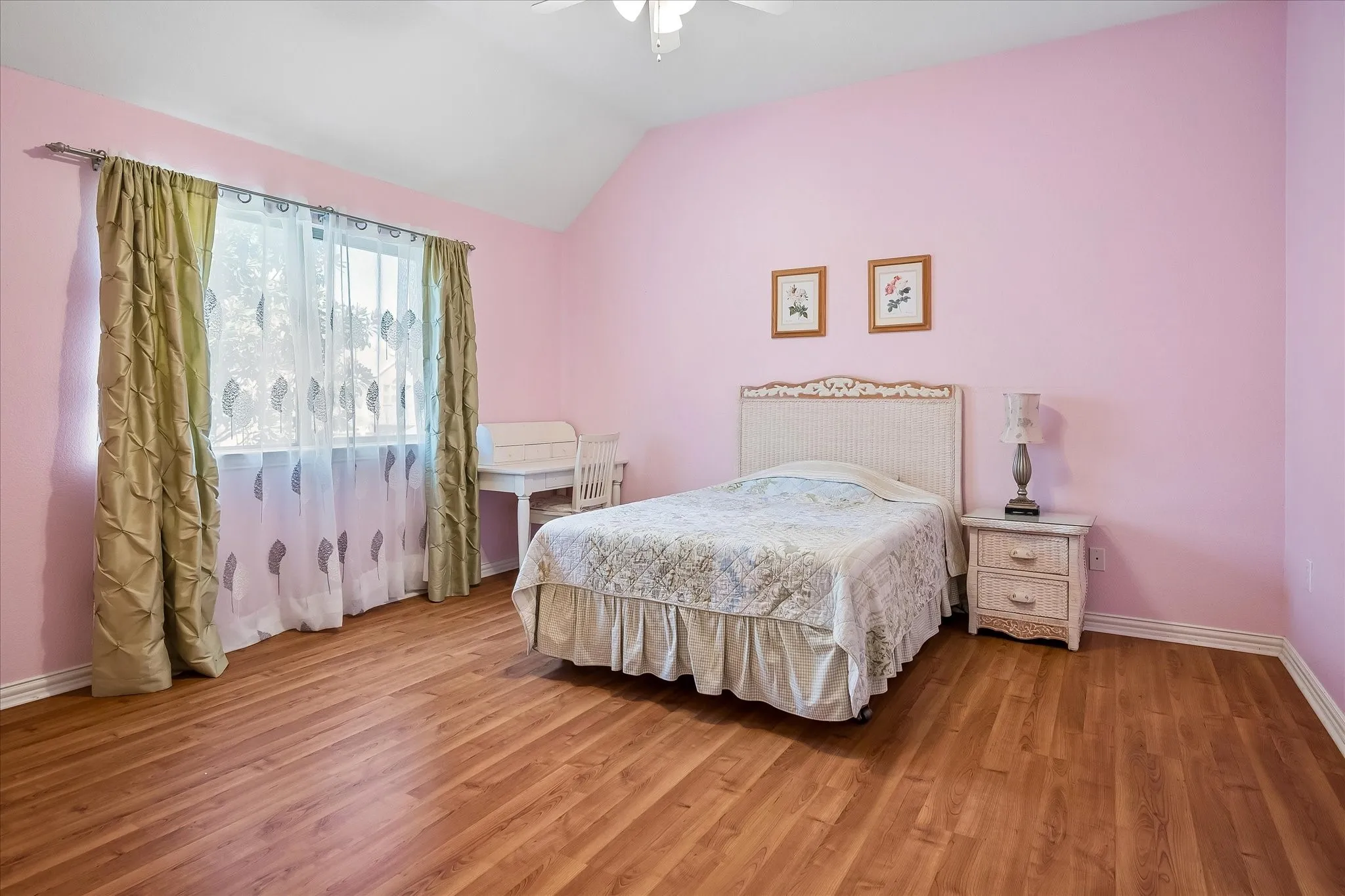 2nd floor bedroom