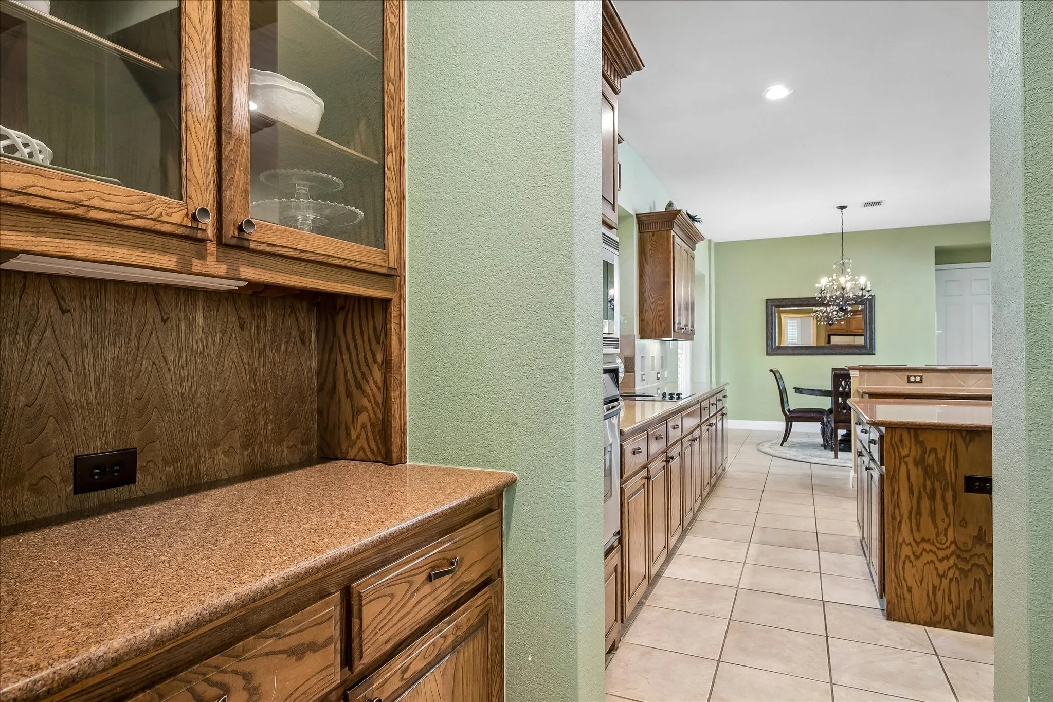 Single Family Residence For Sale in Collin County , 2209 Stanmore Lane, Plano, Texas 75025, 5 Bedroom, 4 Bathroom, 3 Garage spaces, 4,229 Sqft, built in 2002, mls#21325778, Real Estate Agent in Plano, Homes For Sale in Collin county, Homes For Sale in Plano, Realtor in Plano Texas, Real Estate Brokerage Independent Realty Texas, Luminita Cordes Realtor