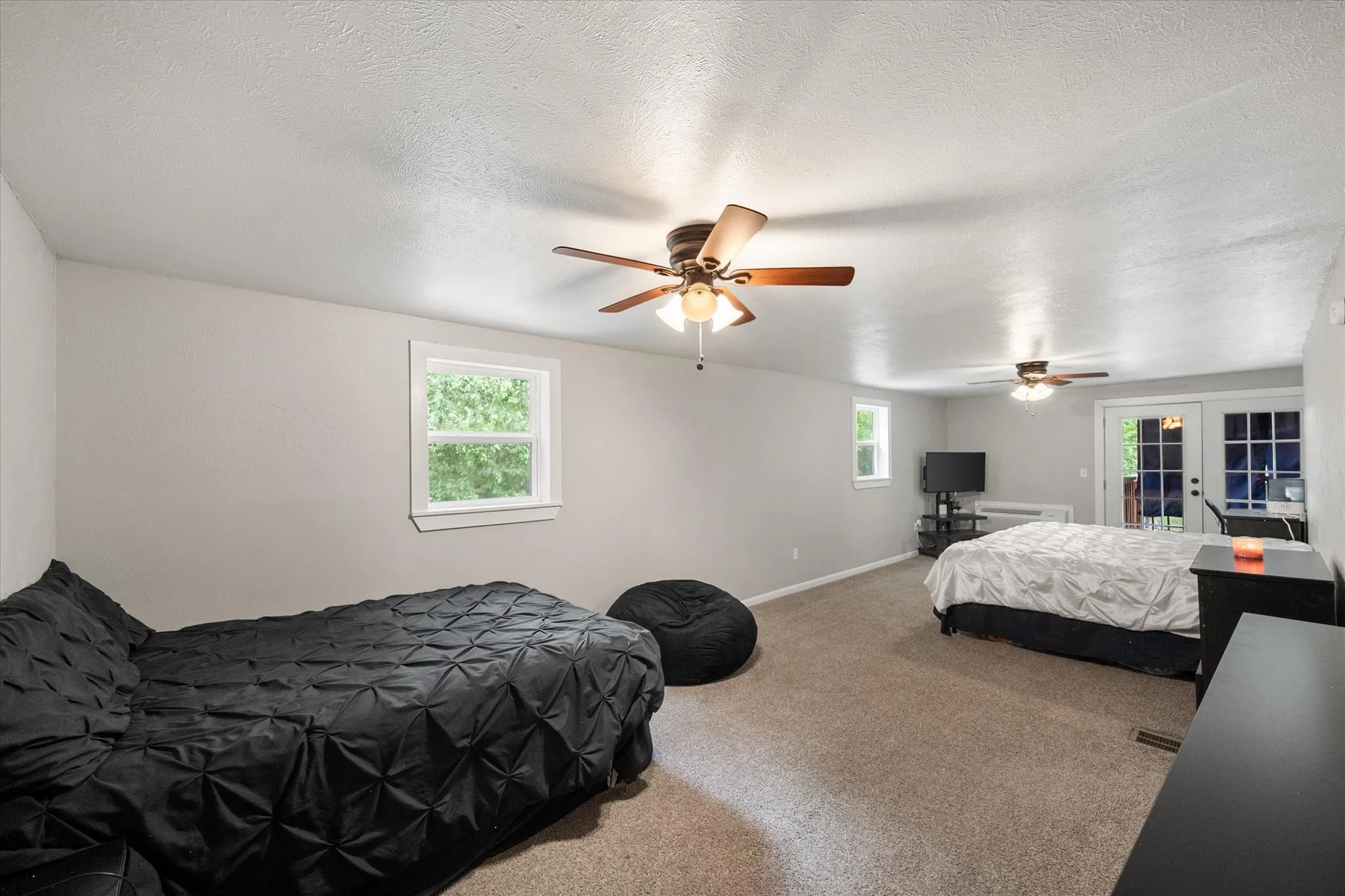 Single Family Residence For Sale in Navarro County , 3817 NW County Road 0010, Corsicana, Texas 75110, 4 Bedroom, 3 Bathroom, 2 Garage spaces, 1,943 Sqft, built in 1978, mls#21327324, Real Estate Agent in Corsicana, Homes For Sale in Navarro county, Homes For Sale in Corsicana, Realtor in Corsicana Texas, Real Estate Brokerage Independent Realty Texas, Luminita Cordes Realtor