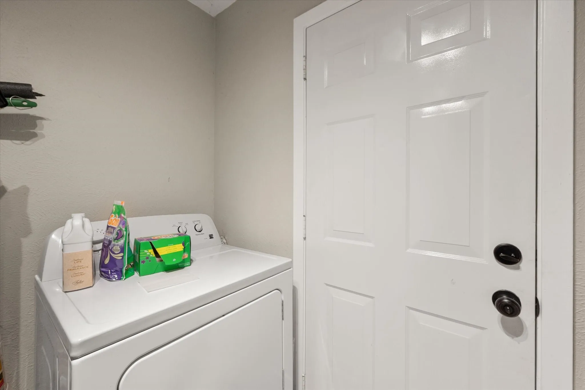 Single Family Residence For Sale in Navarro County , 3817 NW County Road 0010, Corsicana, Texas 75110, 4 Bedroom, 3 Bathroom, 2 Garage spaces, 1,943 Sqft, built in 1978, mls#21327324, Real Estate Agent in Corsicana, Homes For Sale in Navarro county, Homes For Sale in Corsicana, Realtor in Corsicana Texas, Real Estate Brokerage Independent Realty Texas, Luminita Cordes Realtor