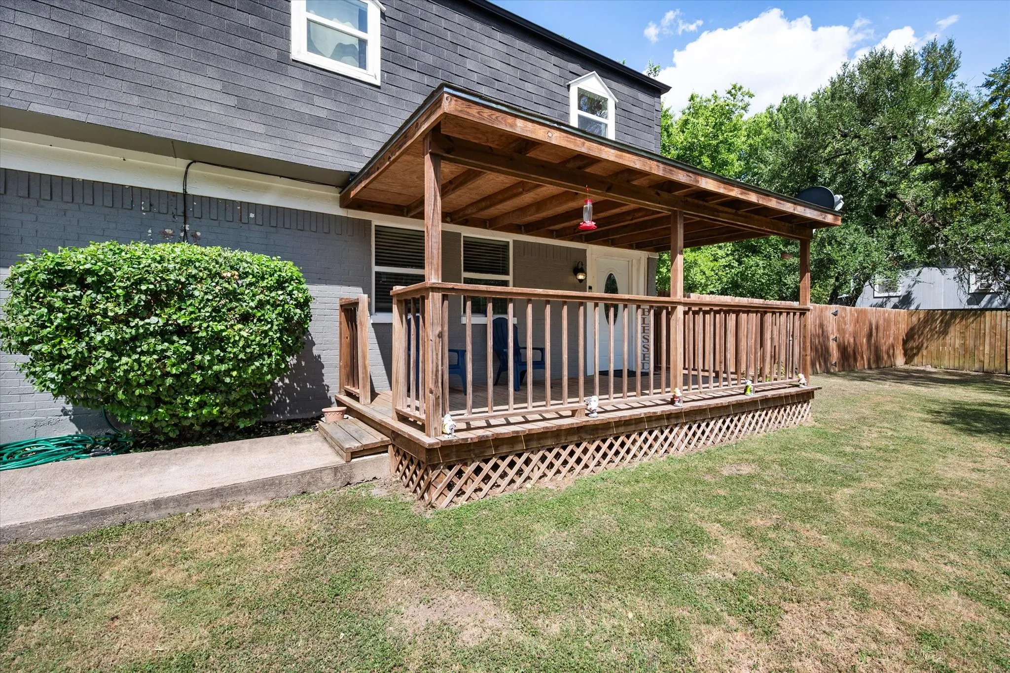 Single Family Residence For Sale in Navarro County , 3817 NW County Road 0010, Corsicana, Texas 75110, 4 Bedroom, 3 Bathroom, 2 Garage spaces, 1,943 Sqft, built in 1978, mls#21327324, Real Estate Agent in Corsicana, Homes For Sale in Navarro county, Homes For Sale in Corsicana, Realtor in Corsicana Texas, Real Estate Brokerage Independent Realty Texas, Luminita Cordes Realtor