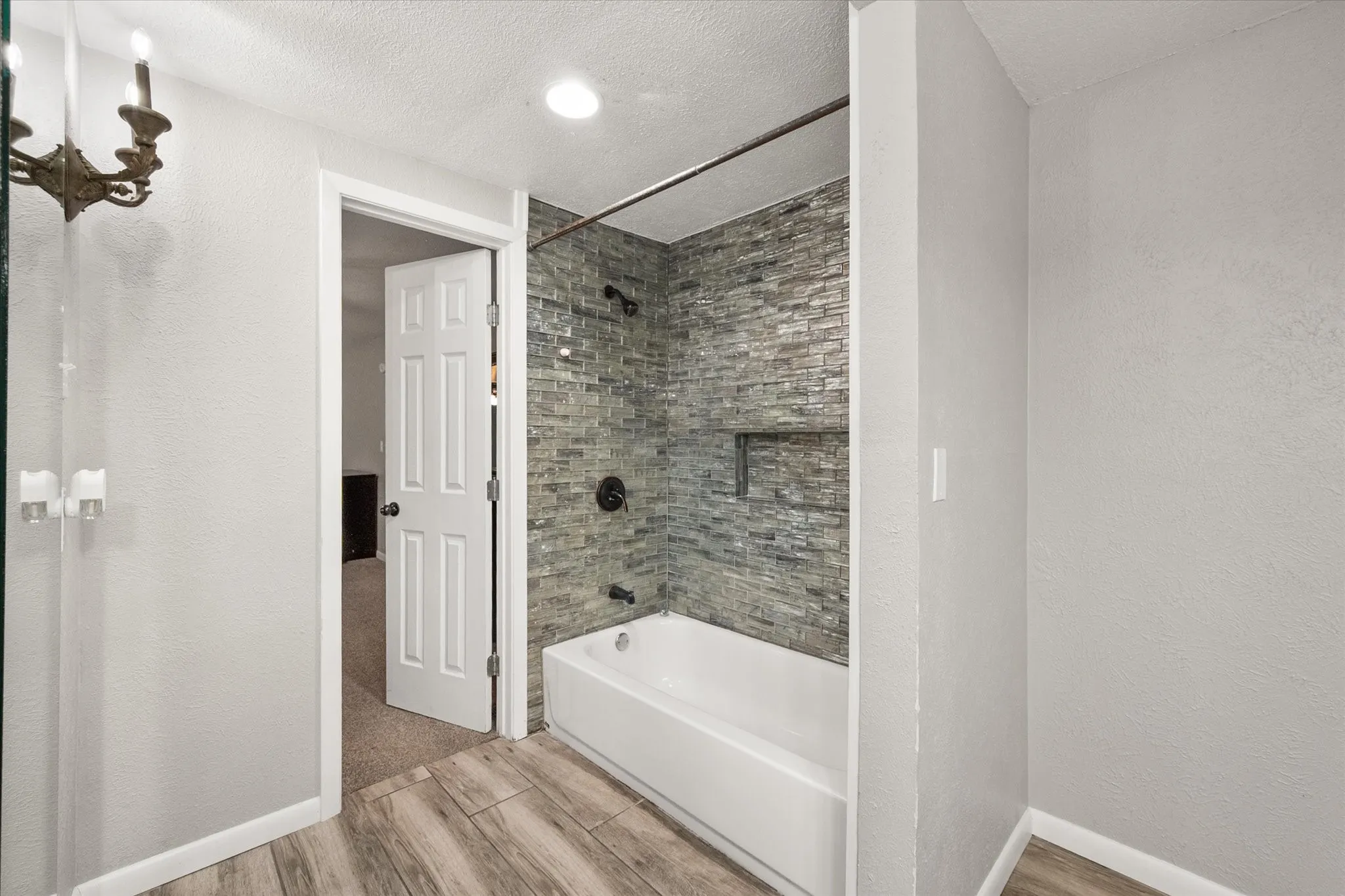 Single Family Residence For Sale in Navarro County , 3817 NW County Road 0010, Corsicana, Texas 75110, 4 Bedroom, 3 Bathroom, 2 Garage spaces, 1,943 Sqft, built in 1978, mls#21327324, Real Estate Agent in Corsicana, Homes For Sale in Navarro county, Homes For Sale in Corsicana, Realtor in Corsicana Texas, Real Estate Brokerage Independent Realty Texas, Luminita Cordes Realtor