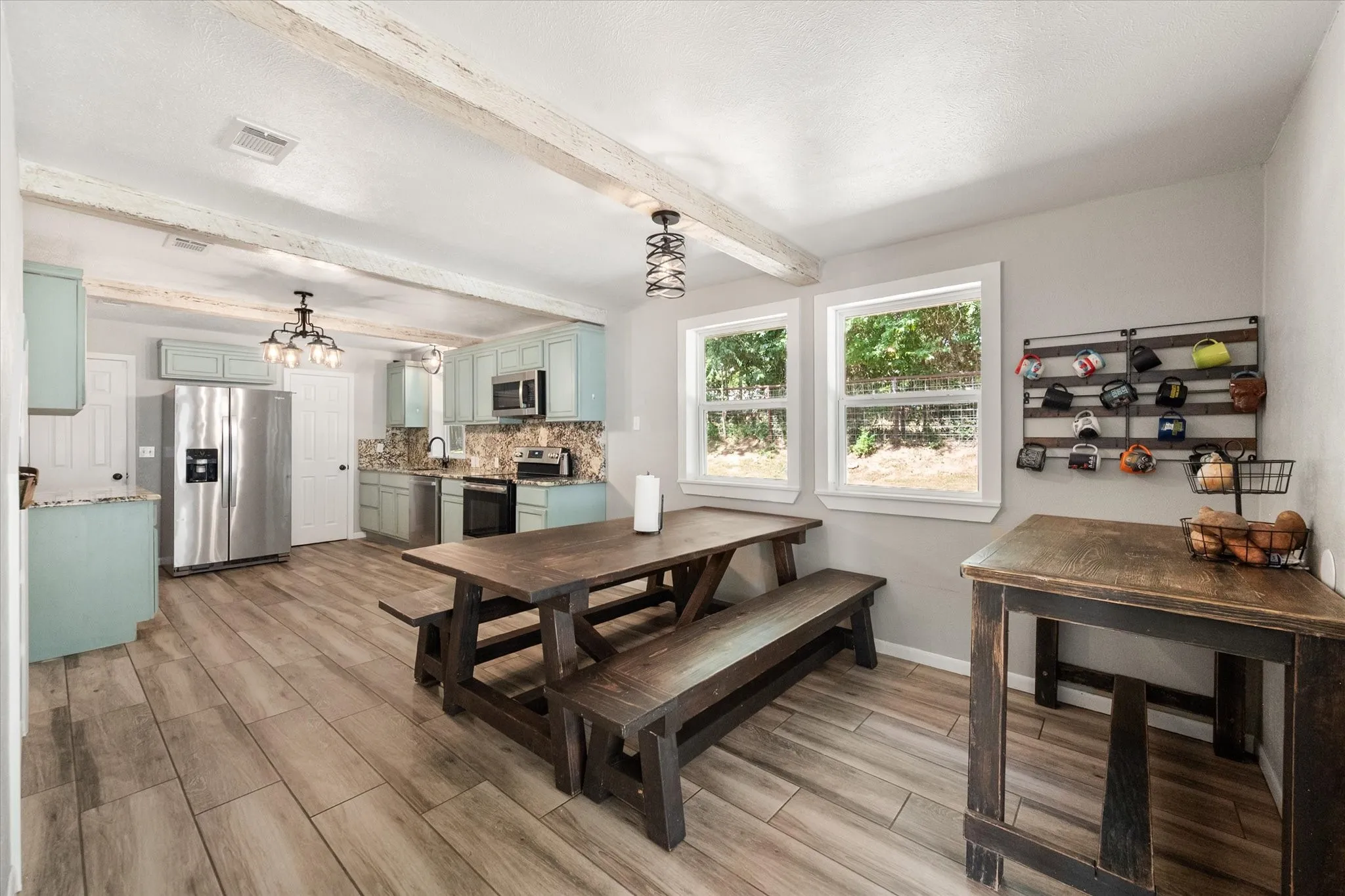 Single Family Residence For Sale in Navarro County , 3817 NW County Road 0010, Corsicana, Texas 75110, 4 Bedroom, 3 Bathroom, 2 Garage spaces, 1,943 Sqft, built in 1978, mls#21327324, Real Estate Agent in Corsicana, Homes For Sale in Navarro county, Homes For Sale in Corsicana, Realtor in Corsicana Texas, Real Estate Brokerage Independent Realty Texas, Luminita Cordes Realtor