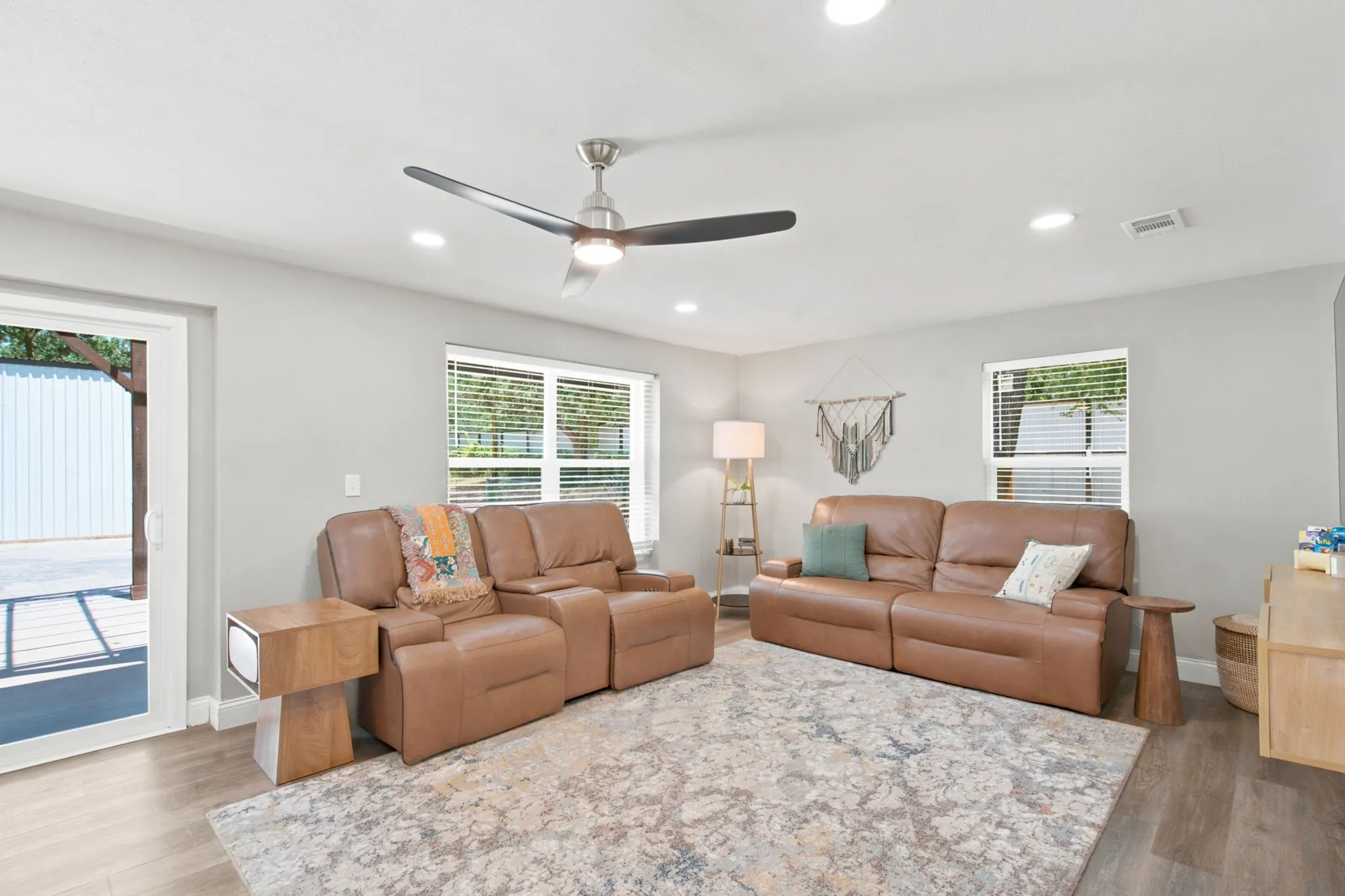 Single Family Residence For Sale in Parker County , 924 Fm 1708, Weatherford, Texas 76087, 4 Bedroom, 3 Bathroom, 2 Garage spaces, 2,128 Sqft, built in 1969, mls#21324926, Real Estate Agent in Weatherford, Homes For Sale in Parker county, Homes For Sale in Weatherford, Realtor in Weatherford Texas, Real Estate Brokerage Independent Realty Texas, Luminita Cordes Realtor