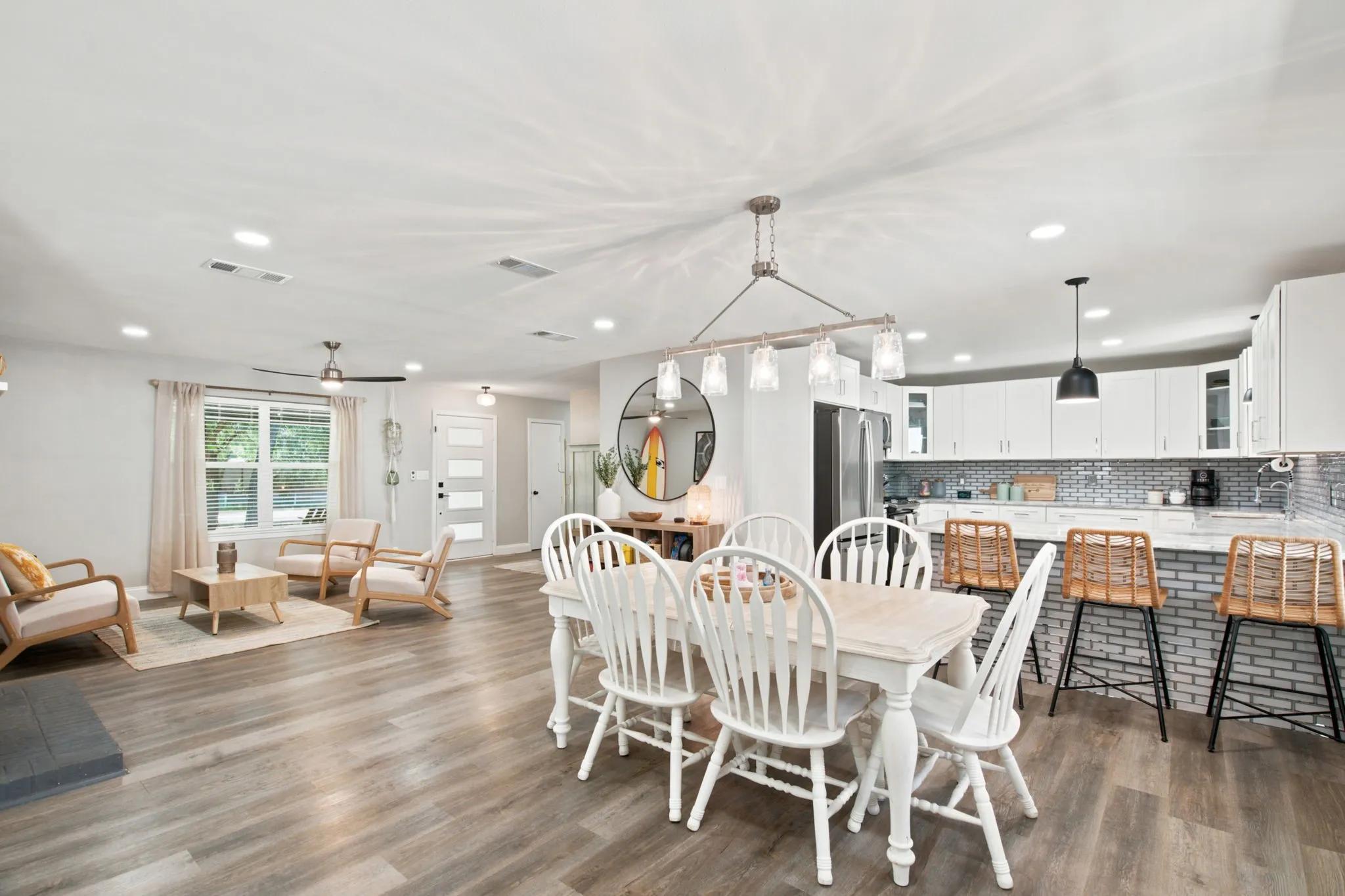 Single Family Residence For Sale in Parker County , 924 Fm 1708, Weatherford, Texas 76087, 4 Bedroom, 3 Bathroom, 2 Garage spaces, 2,128 Sqft, built in 1969, mls#21324926, Real Estate Agent in Weatherford, Homes For Sale in Parker county, Homes For Sale in Weatherford, Realtor in Weatherford Texas, Real Estate Brokerage Independent Realty Texas, Luminita Cordes Realtor