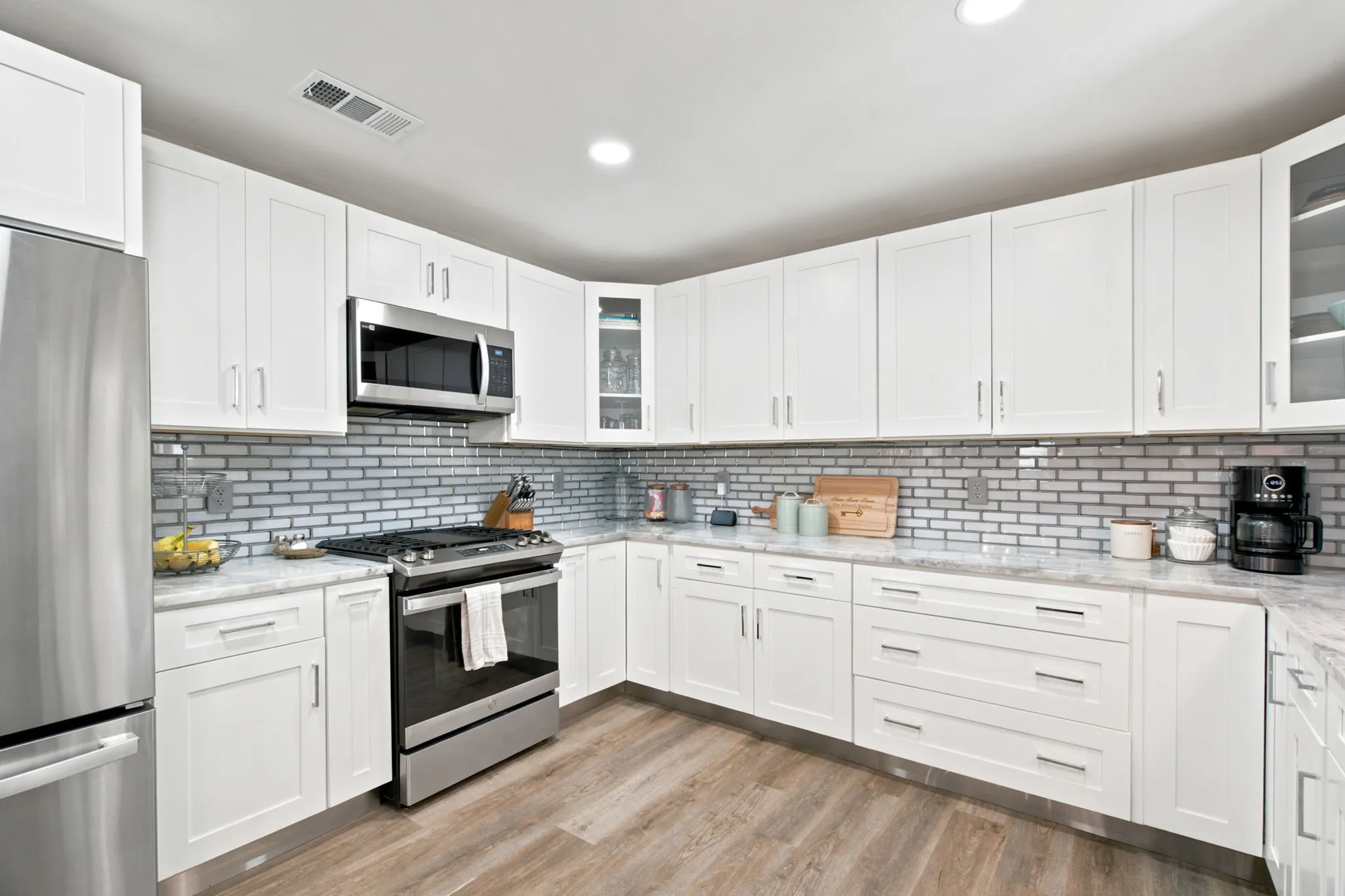 Single Family Residence For Sale in Parker County , 924 Fm 1708, Weatherford, Texas 76087, 4 Bedroom, 3 Bathroom, 2 Garage spaces, 2,128 Sqft, built in 1969, mls#21324926, Real Estate Agent in Weatherford, Homes For Sale in Parker county, Homes For Sale in Weatherford, Realtor in Weatherford Texas, Real Estate Brokerage Independent Realty Texas, Luminita Cordes Realtor