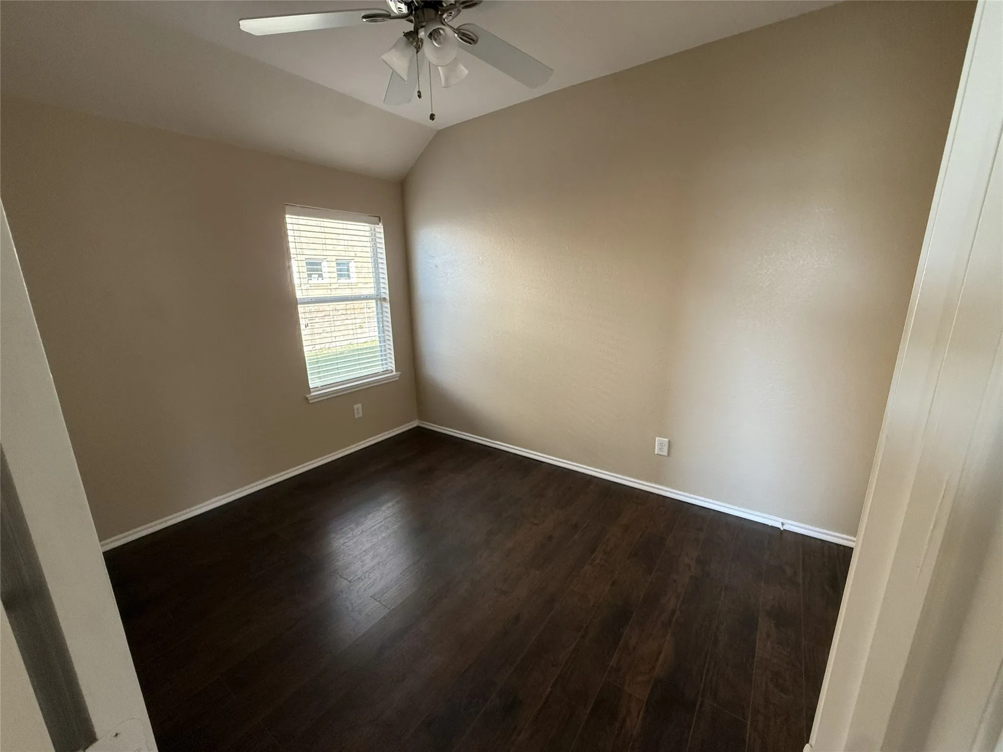 Single Family Residence For Rent in Denton County , 2808 Appaloosa Court, Little Elm, Texas 75068, 4 Bedroom, 2 Bathroom, 2 Garage spaces, 2,125 Sqft, built in 2007, mls#21328818, Real Estate Agent in Little Elm, Homes For Rent in Denton county, Homes For Rent in Little Elm, Realtor in Little Elm Texas, Real Estate Brokerage Independent Realty Texas, Luminita Cordes Realtor