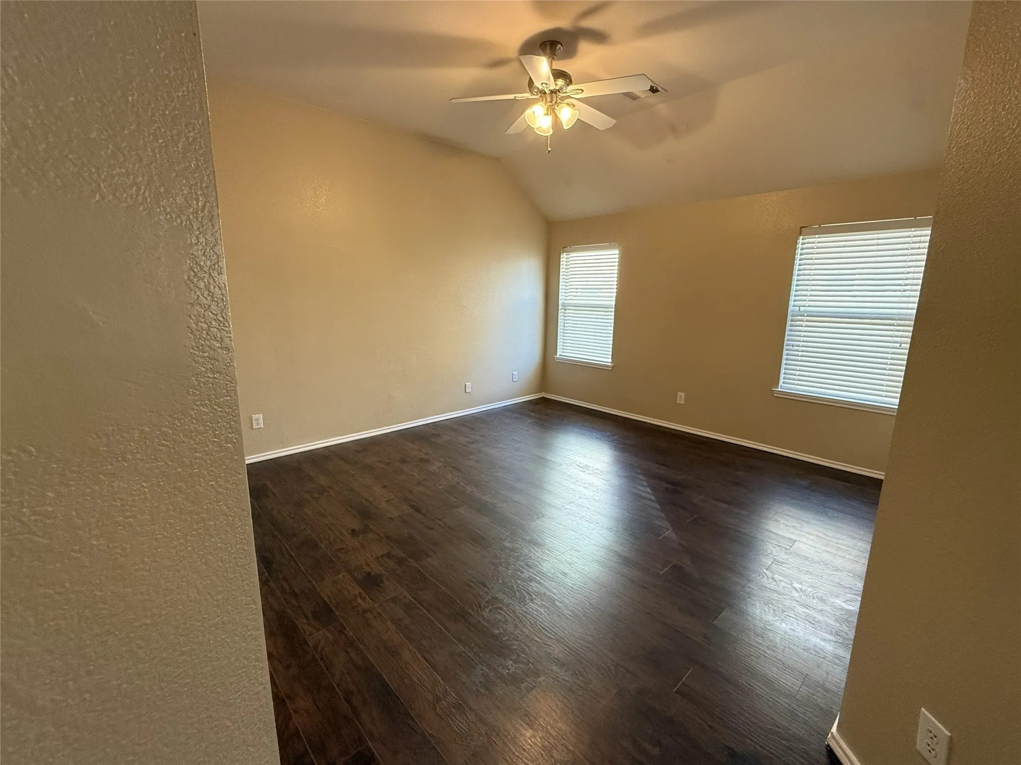 Single Family Residence For Rent in Denton County , 2808 Appaloosa Court, Little Elm, Texas 75068, 4 Bedroom, 2 Bathroom, 2 Garage spaces, 2,125 Sqft, built in 2007, mls#21328818, Real Estate Agent in Little Elm, Homes For Rent in Denton county, Homes For Rent in Little Elm, Realtor in Little Elm Texas, Real Estate Brokerage Independent Realty Texas, Luminita Cordes Realtor