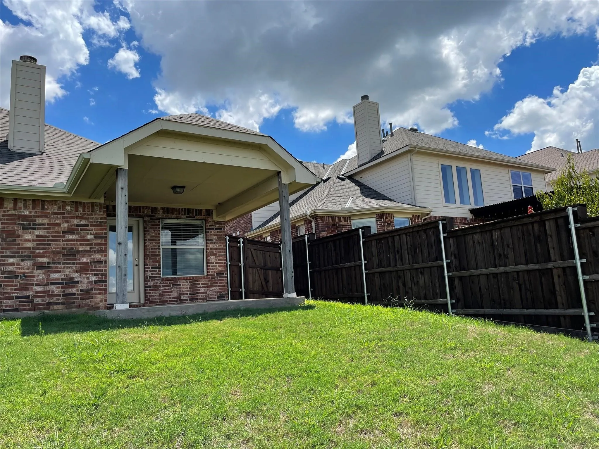 Single Family Residence For Rent in Denton County , 2808 Appaloosa Court, Little Elm, Texas 75068, 4 Bedroom, 2 Bathroom, 2 Garage spaces, 2,125 Sqft, built in 2007, mls#21328818, Real Estate Agent in Little Elm, Homes For Rent in Denton county, Homes For Rent in Little Elm, Realtor in Little Elm Texas, Real Estate Brokerage Independent Realty Texas, Luminita Cordes Realtor