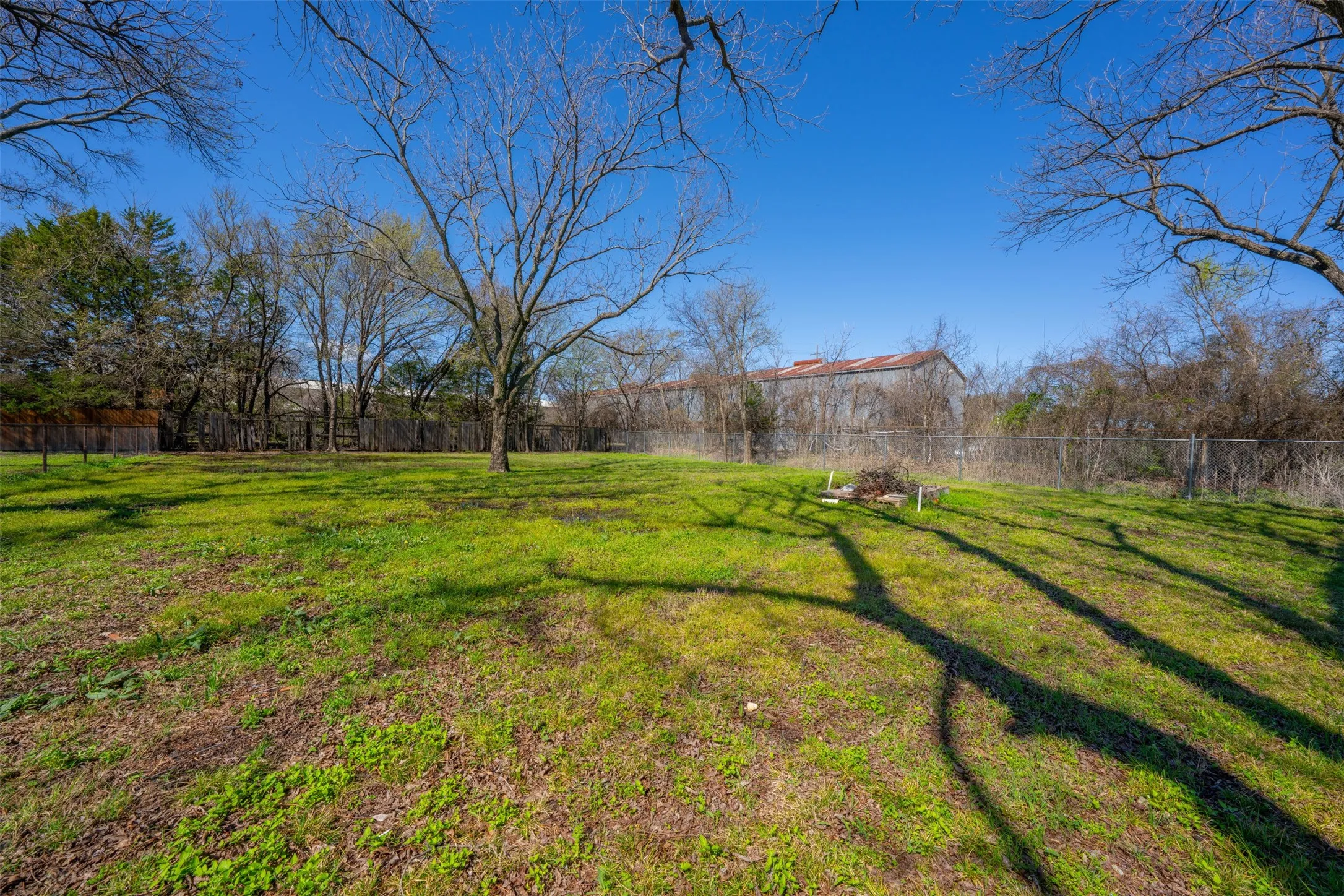 Unimproved Land For Sale in Johnson County , 1609 N Brazos Avenue, Cleburne, Texas 76031, 0, 0, Garage spaces, 0 Sqft, built in 0, Price $43,000, mls#21328825, Real Estate Agent in Cleburne, Homes For Sale in Johnson county, Homes For Sale in Cleburne, Realtor in Cleburne Texas, Real Estate Brokerage Independent Realty Texas, Luminita Cordes Realtor