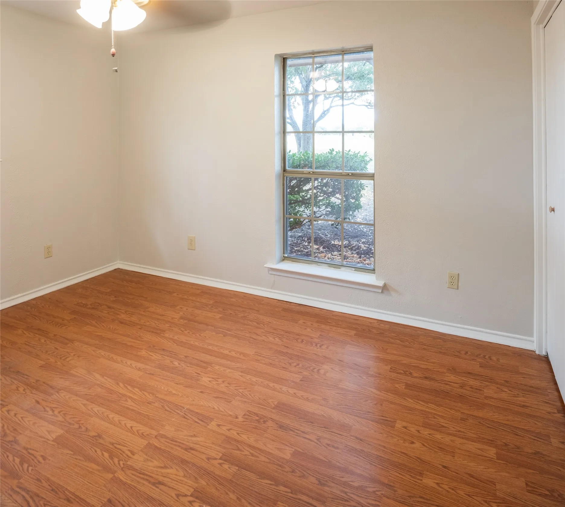 Single Family Residence For Sale in Collin County , 1850 Rock Ridge Road, Lucas, Texas 75002, 3 Bedroom, 2 Bathroom, Garage spaces, 2,142 Sqft, built in 1979, mls#21328248, Real Estate Agent in Lucas, Homes For Sale in Collin county, Homes For Sale in Lucas, Realtor in Lucas Texas, Real Estate Brokerage Independent Realty Texas, Luminita Cordes Realtor