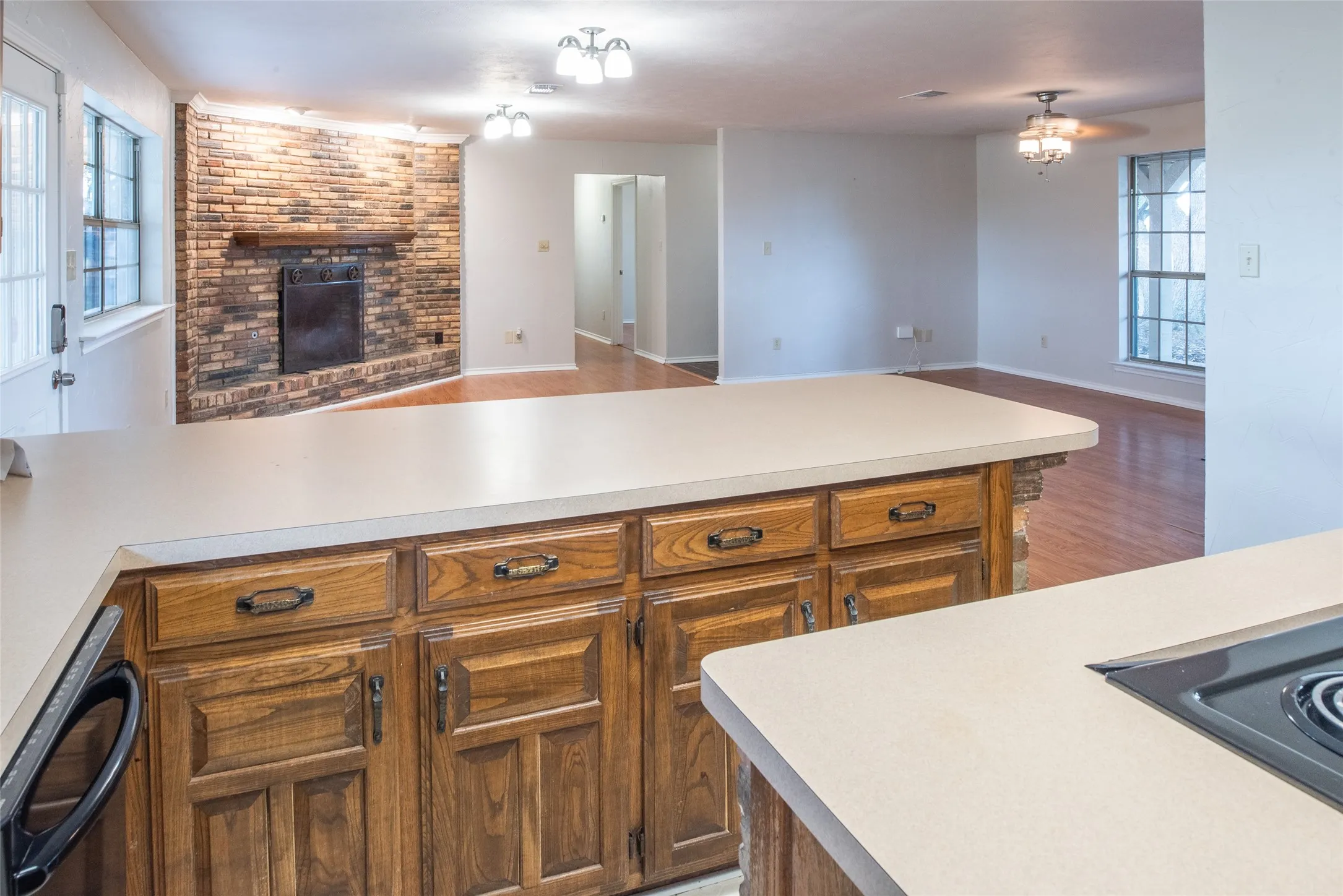 Single Family Residence For Sale in Collin County , 1850 Rock Ridge Road, Lucas, Texas 75002, 3 Bedroom, 2 Bathroom, Garage spaces, 2,142 Sqft, built in 1979, mls#21328248, Real Estate Agent in Lucas, Homes For Sale in Collin county, Homes For Sale in Lucas, Realtor in Lucas Texas, Real Estate Brokerage Independent Realty Texas, Luminita Cordes Realtor