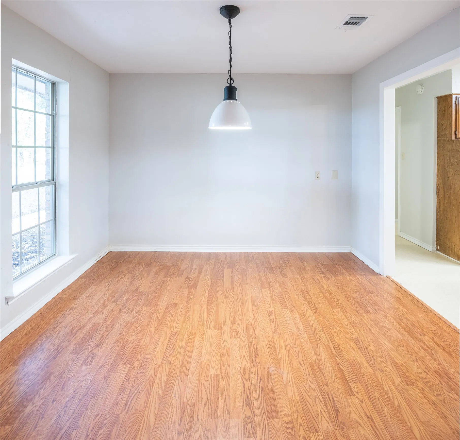 Single Family Residence For Sale in Collin County , 1850 Rock Ridge Road, Lucas, Texas 75002, 3 Bedroom, 2 Bathroom, Garage spaces, 2,142 Sqft, built in 1979, mls#21328248, Real Estate Agent in Lucas, Homes For Sale in Collin county, Homes For Sale in Lucas, Realtor in Lucas Texas, Real Estate Brokerage Independent Realty Texas, Luminita Cordes Realtor