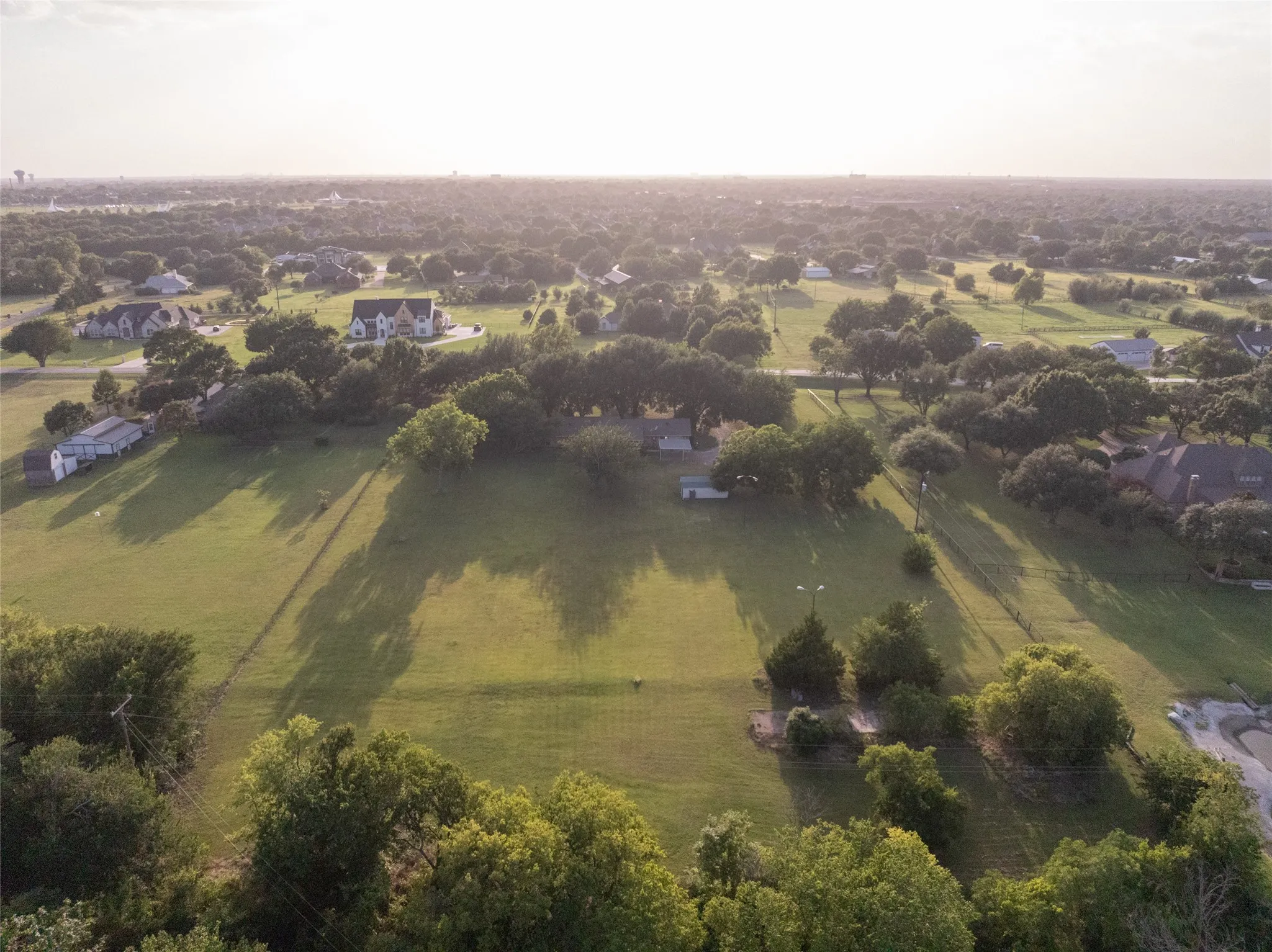 Single Family Residence For Sale in Collin County , 1850 Rock Ridge Road, Lucas, Texas 75002, 3 Bedroom, 2 Bathroom, Garage spaces, 2,142 Sqft, built in 1979, mls#21328248, Real Estate Agent in Lucas, Homes For Sale in Collin county, Homes For Sale in Lucas, Realtor in Lucas Texas, Real Estate Brokerage Independent Realty Texas, Luminita Cordes Realtor