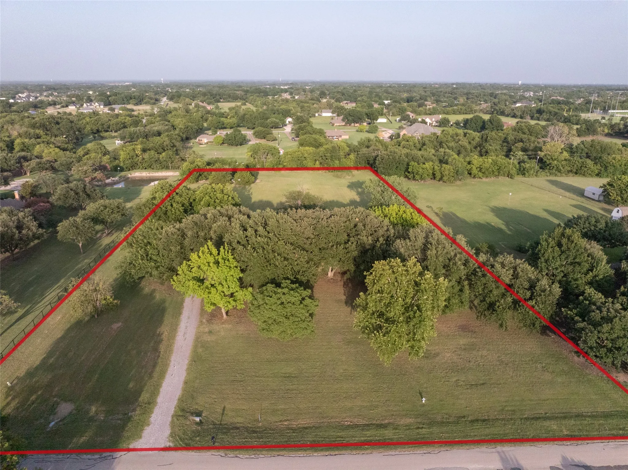 Single Family Residence For Sale in Collin County , 1850 Rock Ridge Road, Lucas, Texas 75002, 3 Bedroom, 2 Bathroom, Garage spaces, 2,142 Sqft, built in 1979, mls#21328248, Real Estate Agent in Lucas, Homes For Sale in Collin county, Homes For Sale in Lucas, Realtor in Lucas Texas, Real Estate Brokerage Independent Realty Texas, Luminita Cordes Realtor