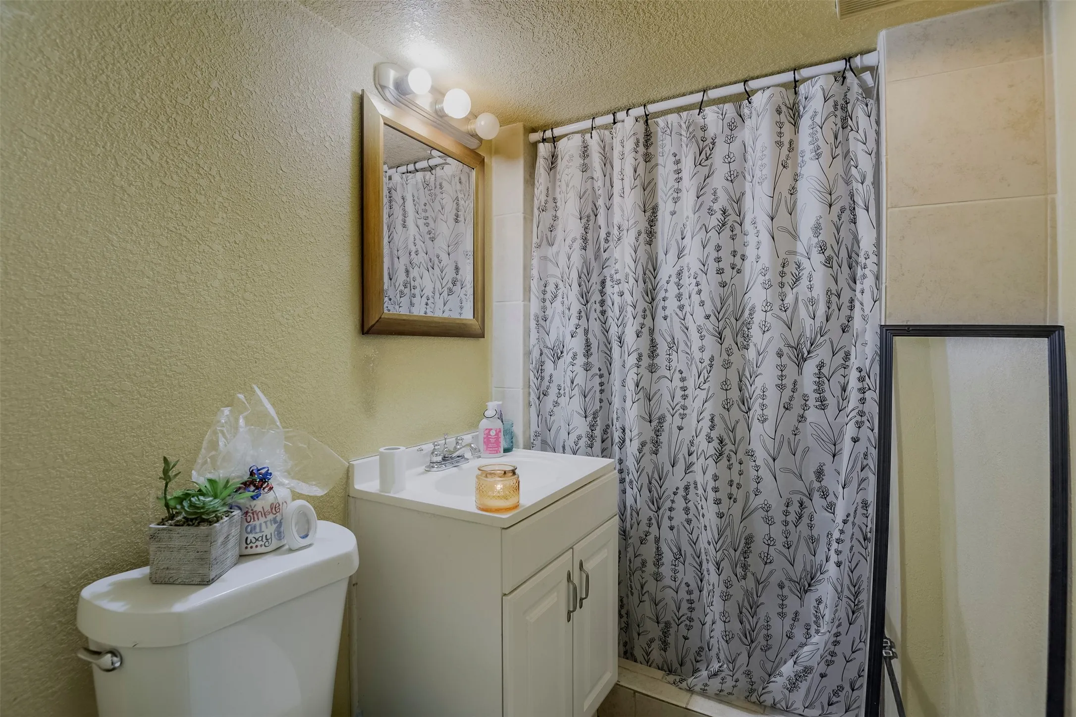 Office For Sale in Ellis County , 118 N Main Street, Palmer, Texas 75152, 0, 0, Garage spaces, 0 Sqft, built in 1900, mls#21328459, Real Estate Agent in Palmer, Homes For Sale in Ellis county, Homes For Sale in Palmer, Realtor in Palmer Texas, Real Estate Brokerage Independent Realty Texas, Luminita Cordes Realtor