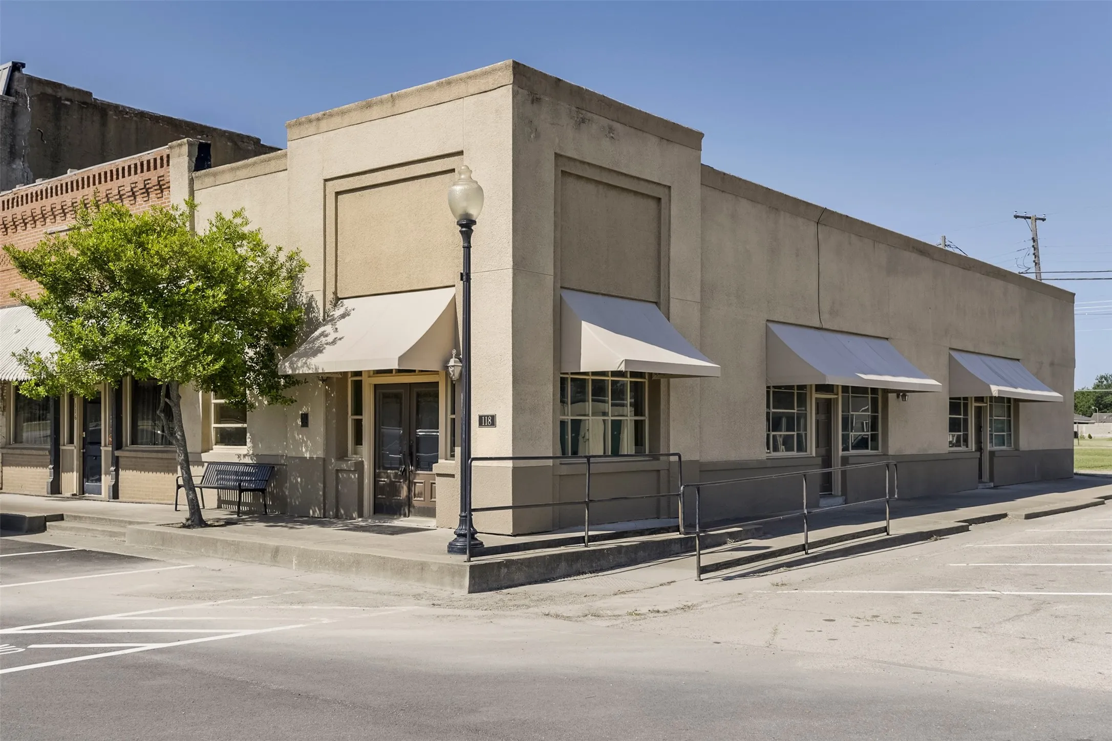 Office For Sale in Ellis County , 118 N Main Street, Palmer, Texas 75152, 0, 0, Garage spaces, 0 Sqft, built in 1900, mls#21328459, Real Estate Agent in Palmer, Homes For Sale in Ellis county, Homes For Sale in Palmer, Realtor in Palmer Texas, Real Estate Brokerage Independent Realty Texas, Luminita Cordes Realtor