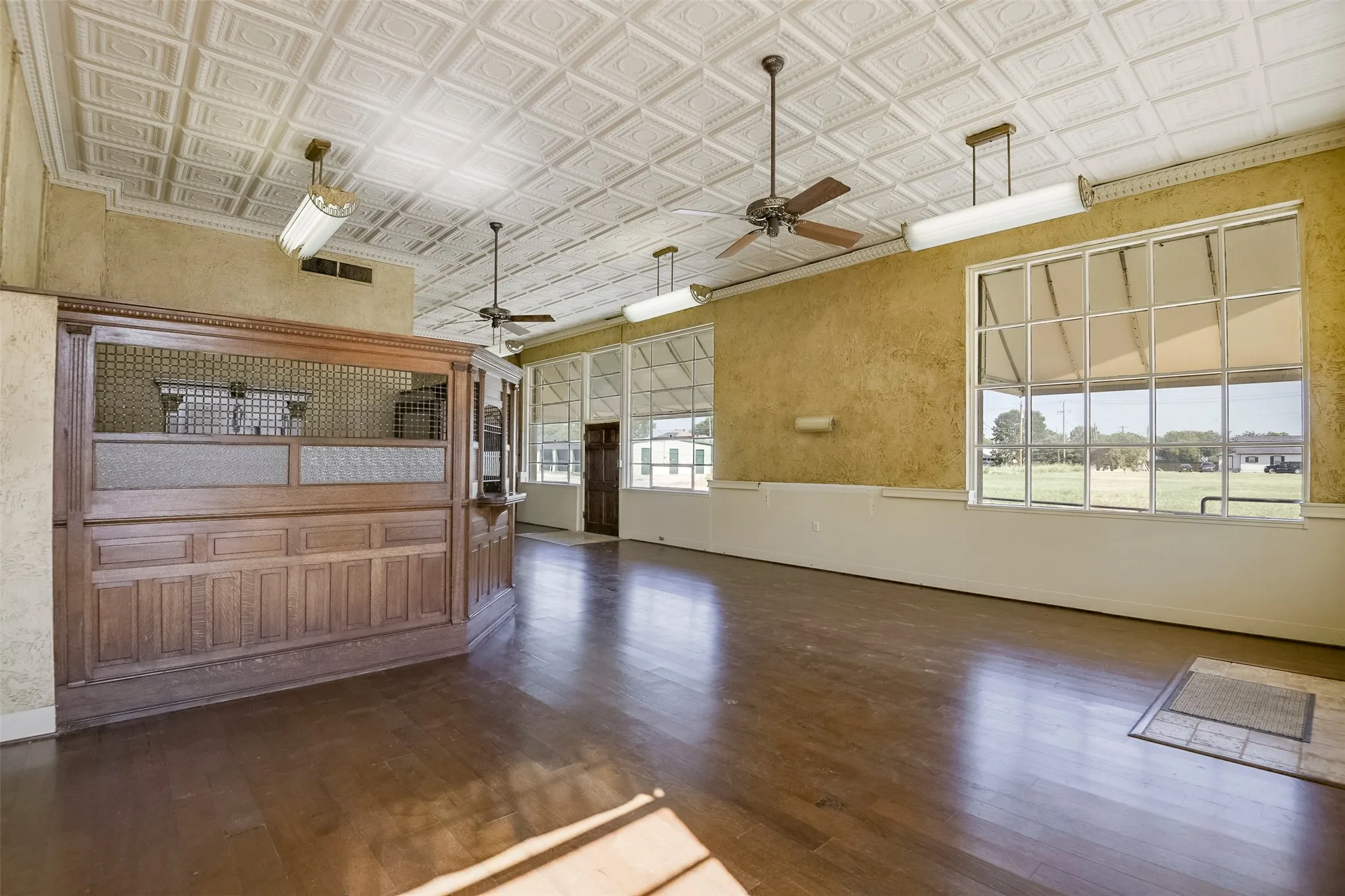 Office For Sale in Ellis County , 118 N Main Street, Palmer, Texas 75152, 0, 0, Garage spaces, 0 Sqft, built in 1900, mls#21328459, Real Estate Agent in Palmer, Homes For Sale in Ellis county, Homes For Sale in Palmer, Realtor in Palmer Texas, Real Estate Brokerage Independent Realty Texas, Luminita Cordes Realtor