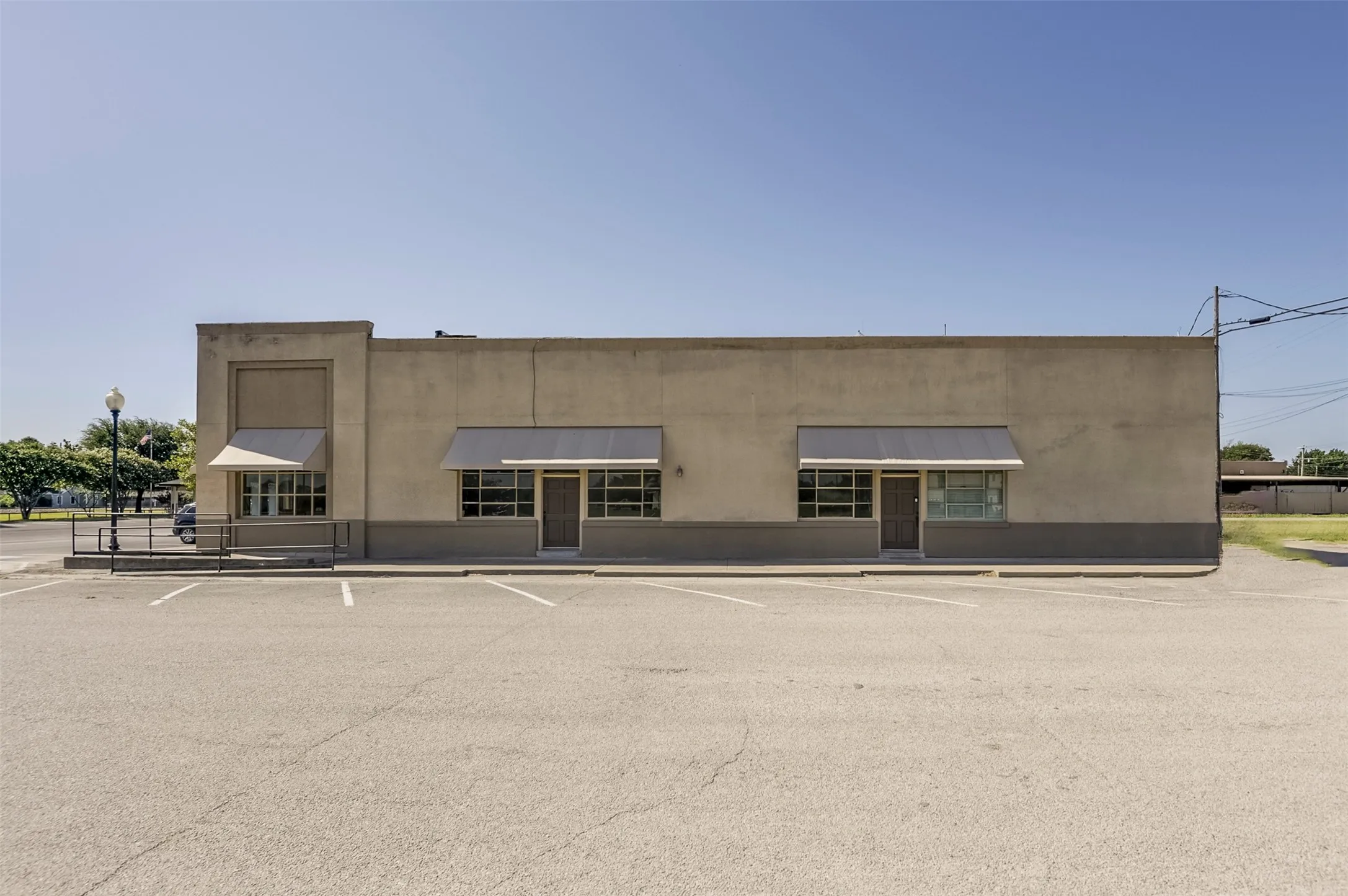 Office For Sale in Ellis County , 118 N Main Street, Palmer, Texas 75152, 0, 0, Garage spaces, 0 Sqft, built in 1900, mls#21328459, Real Estate Agent in Palmer, Homes For Sale in Ellis county, Homes For Sale in Palmer, Realtor in Palmer Texas, Real Estate Brokerage Independent Realty Texas, Luminita Cordes Realtor