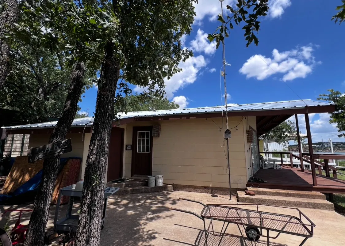Single Family Residence For Sale in Eastland County , 1025 N Shore Drive 2, Cisco, Texas 76437, 2 Bedrooms, 1 Bathroom, Garage spaces, 784 Sqft, built in 1960, Price $150,000, mls#21328820, Real Estate Agent in Cisco, Homes For Sale in Eastland county, Homes For Sale in Cisco, Realtor in Cisco Texas, Real Estate Brokerage Independent Realty Texas, Luminita Cordes Realtor