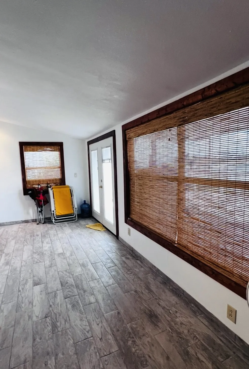 Single Family Residence For Sale in Eastland County , 1025 N SHORE Drive, Cisco, Texas 76437, 2 Bedroom, 1 Bathroom, Garage spaces, 676 Sqft, built in 1960, mls#21328803, Real Estate Agent in Cisco, Homes For Sale in Eastland county, Homes For Sale in Cisco, Realtor in Cisco Texas, Real Estate Brokerage Independent Realty Texas, Luminita Cordes Realtor