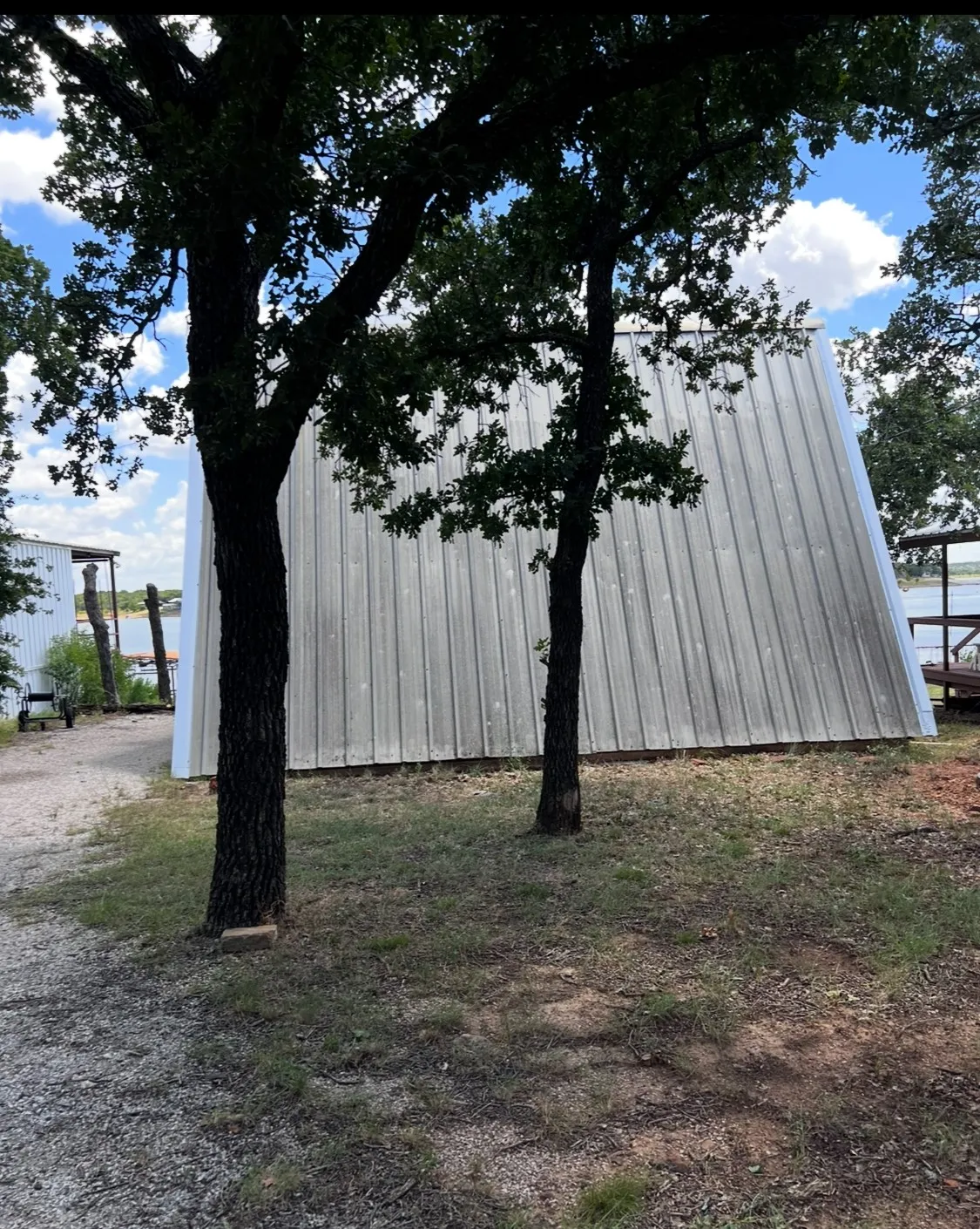 Single Family Residence For Sale in Eastland County , 1025 N SHORE Drive, Cisco, Texas 76437, 2 Bedroom, 1 Bathroom, Garage spaces, 676 Sqft, built in 1960, mls#21328803, Real Estate Agent in Cisco, Homes For Sale in Eastland county, Homes For Sale in Cisco, Realtor in Cisco Texas, Real Estate Brokerage Independent Realty Texas, Luminita Cordes Realtor