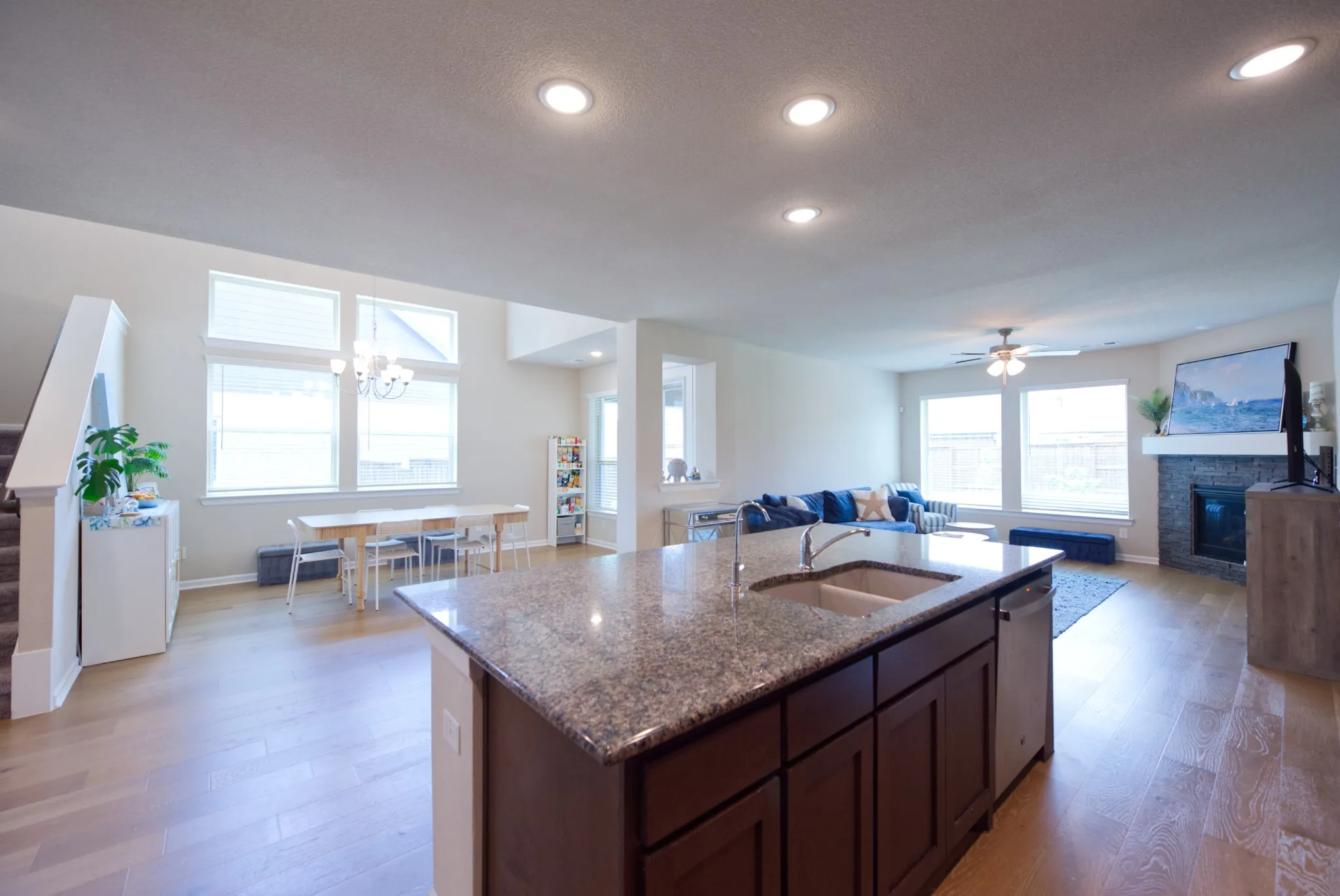 Single Family Residence For Sale in Grayson County , 1717 Mcdougall Creek, Van Alstyne, Texas 75495, 4 Bedroom, 3 Bathroom, 2 Garage spaces, 2,912 Sqft, built in 2021, mls#21328835, Real Estate Agent in Van Alstyne, Homes For Sale in Grayson county, Homes For Sale in Van Alstyne, Realtor in Van Alstyne Texas, Real Estate Brokerage Independent Realty Texas, Luminita Cordes Realtor