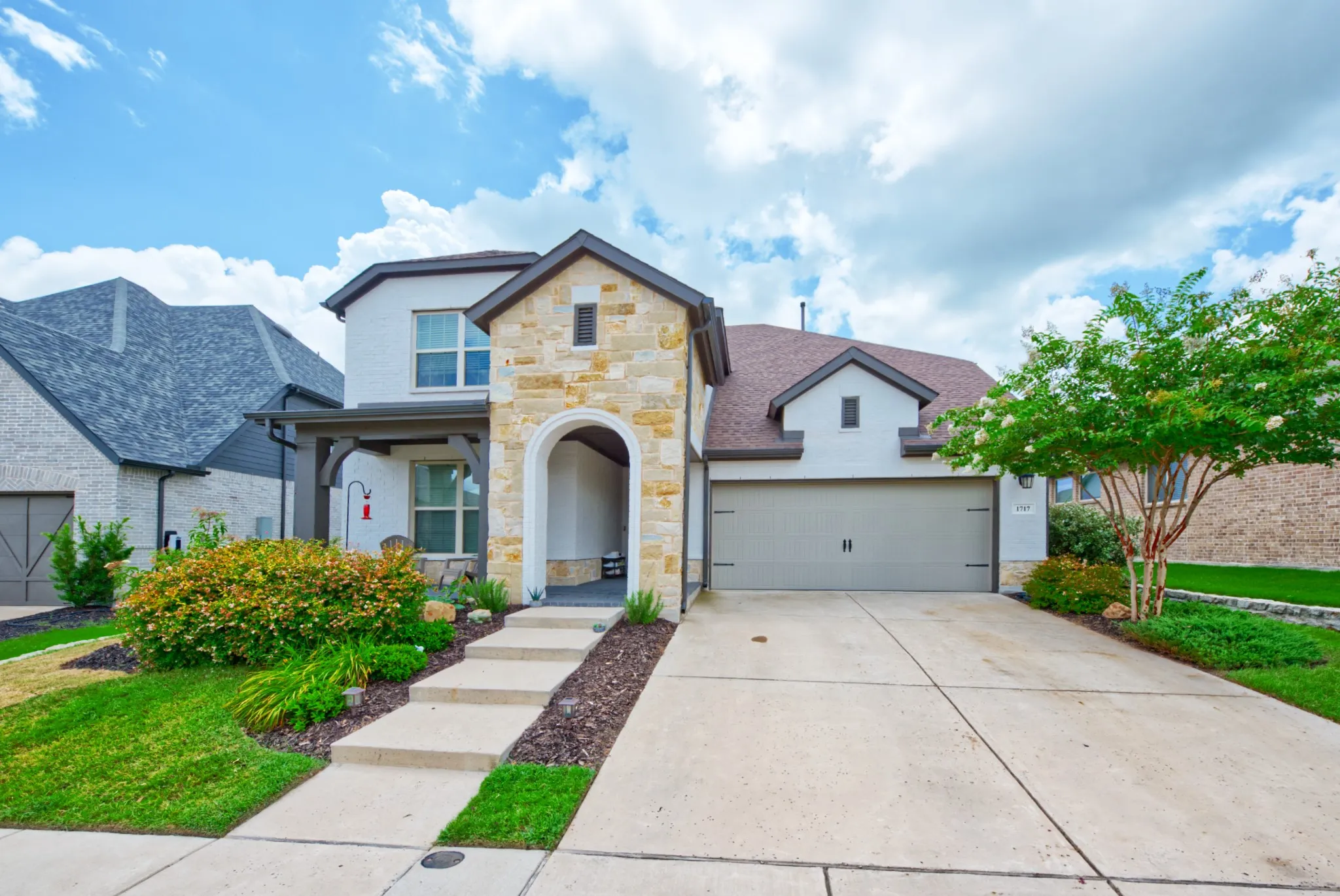 Single Family Residence For Sale in Grayson County , 1717 Mcdougall Creek, Van Alstyne, Texas 75495, 4 Bedroom, 3 Bathroom, 2 Garage spaces, 2,912 Sqft, built in 2021, mls#21328835, Real Estate Agent in Van Alstyne, Homes For Sale in Grayson county, Homes For Sale in Van Alstyne, Realtor in Van Alstyne Texas, Real Estate Brokerage Independent Realty Texas, Luminita Cordes Realtor