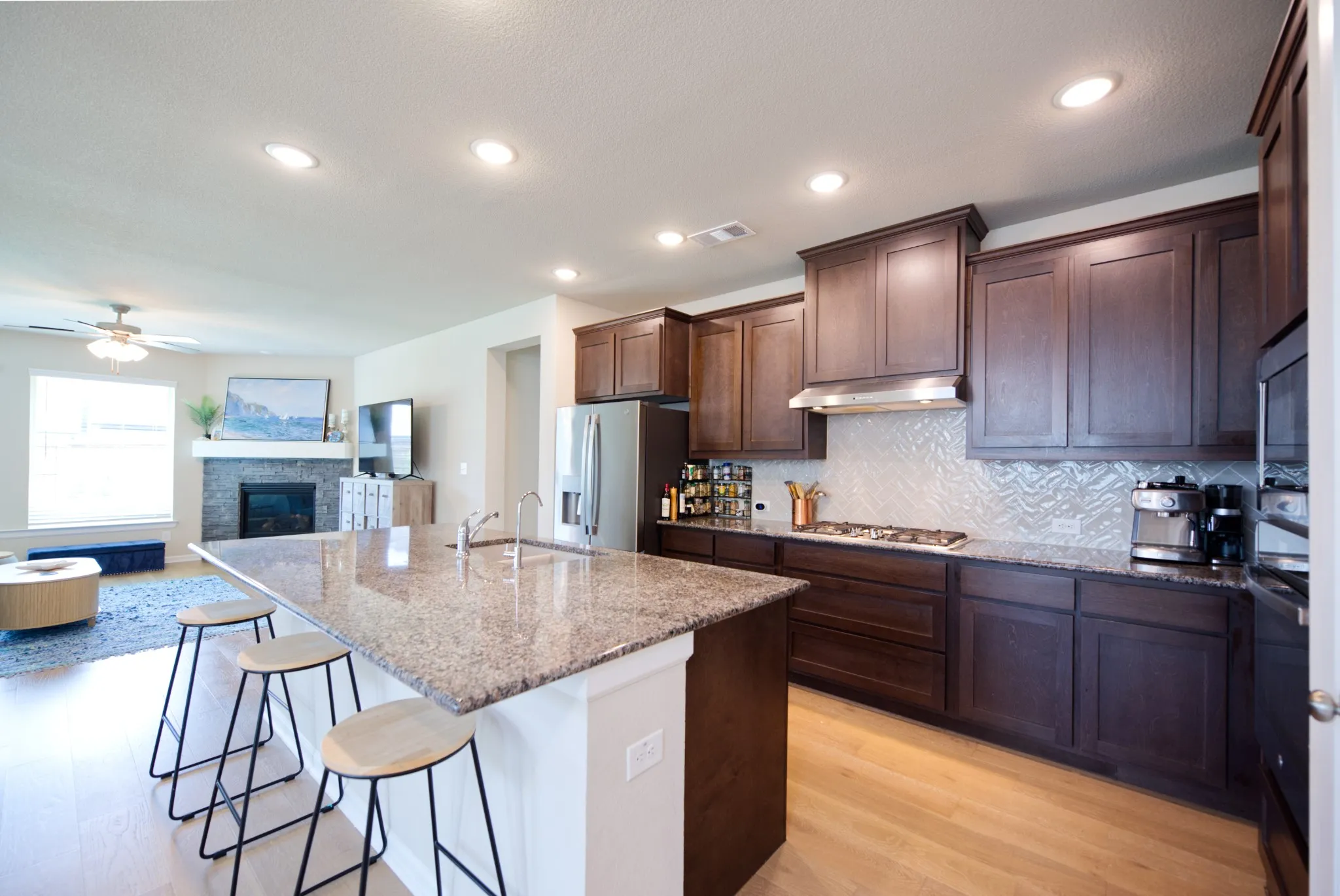 Single Family Residence For Sale in Grayson County , 1717 Mcdougall Creek, Van Alstyne, Texas 75495, 4 Bedroom, 3 Bathroom, 2 Garage spaces, 2,912 Sqft, built in 2021, mls#21328835, Real Estate Agent in Van Alstyne, Homes For Sale in Grayson county, Homes For Sale in Van Alstyne, Realtor in Van Alstyne Texas, Real Estate Brokerage Independent Realty Texas, Luminita Cordes Realtor