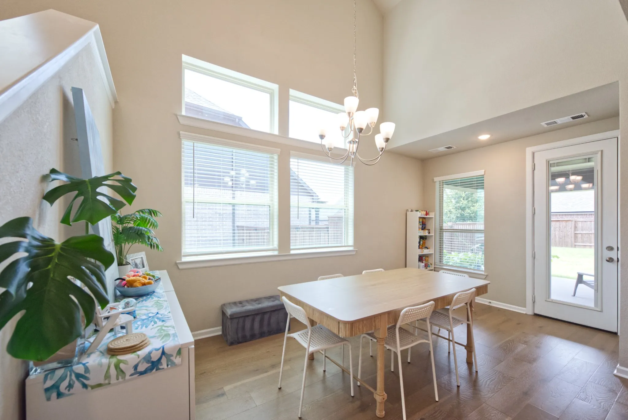 Single Family Residence For Sale in Grayson County , 1717 Mcdougall Creek, Van Alstyne, Texas 75495, 4 Bedroom, 3 Bathroom, 2 Garage spaces, 2,912 Sqft, built in 2021, mls#21328835, Real Estate Agent in Van Alstyne, Homes For Sale in Grayson county, Homes For Sale in Van Alstyne, Realtor in Van Alstyne Texas, Real Estate Brokerage Independent Realty Texas, Luminita Cordes Realtor