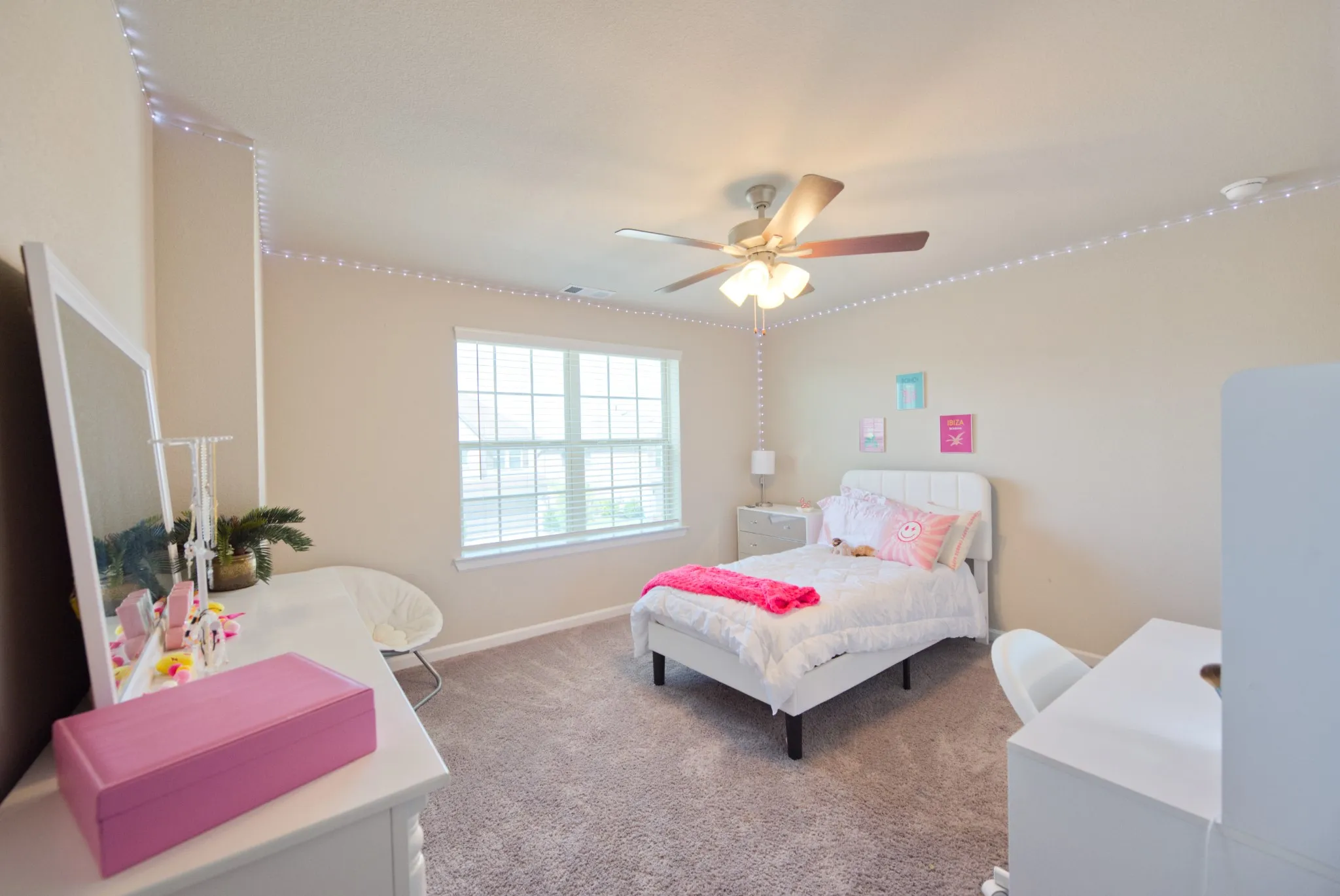 Single Family Residence For Sale in Grayson County , 1717 Mcdougall Creek, Van Alstyne, Texas 75495, 4 Bedroom, 3 Bathroom, 2 Garage spaces, 2,912 Sqft, built in 2021, mls#21328835, Real Estate Agent in Van Alstyne, Homes For Sale in Grayson county, Homes For Sale in Van Alstyne, Realtor in Van Alstyne Texas, Real Estate Brokerage Independent Realty Texas, Luminita Cordes Realtor