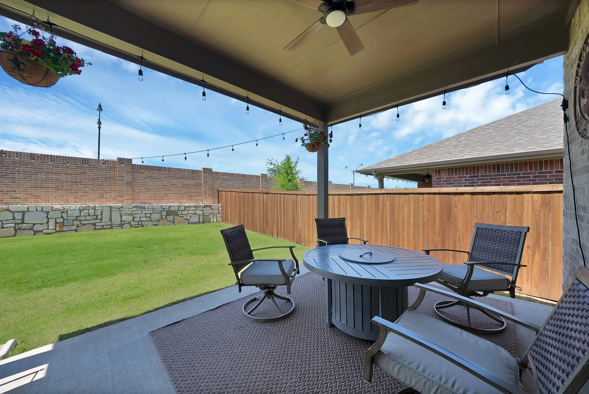 Single Family Residence For Rent in Collin County , 2004 Sandpiper Way, Princeton, Texas 75407, 5 Bedroom, 3 Bathroom, 2 Garage spaces, 2,847 Sqft, built in 2024, mls#21328845, Real Estate Agent in Princeton, Homes For Rent in Collin county, Homes For Rent in Princeton, Realtor in Princeton Texas, Real Estate Brokerage Independent Realty Texas, Luminita Cordes Realtor