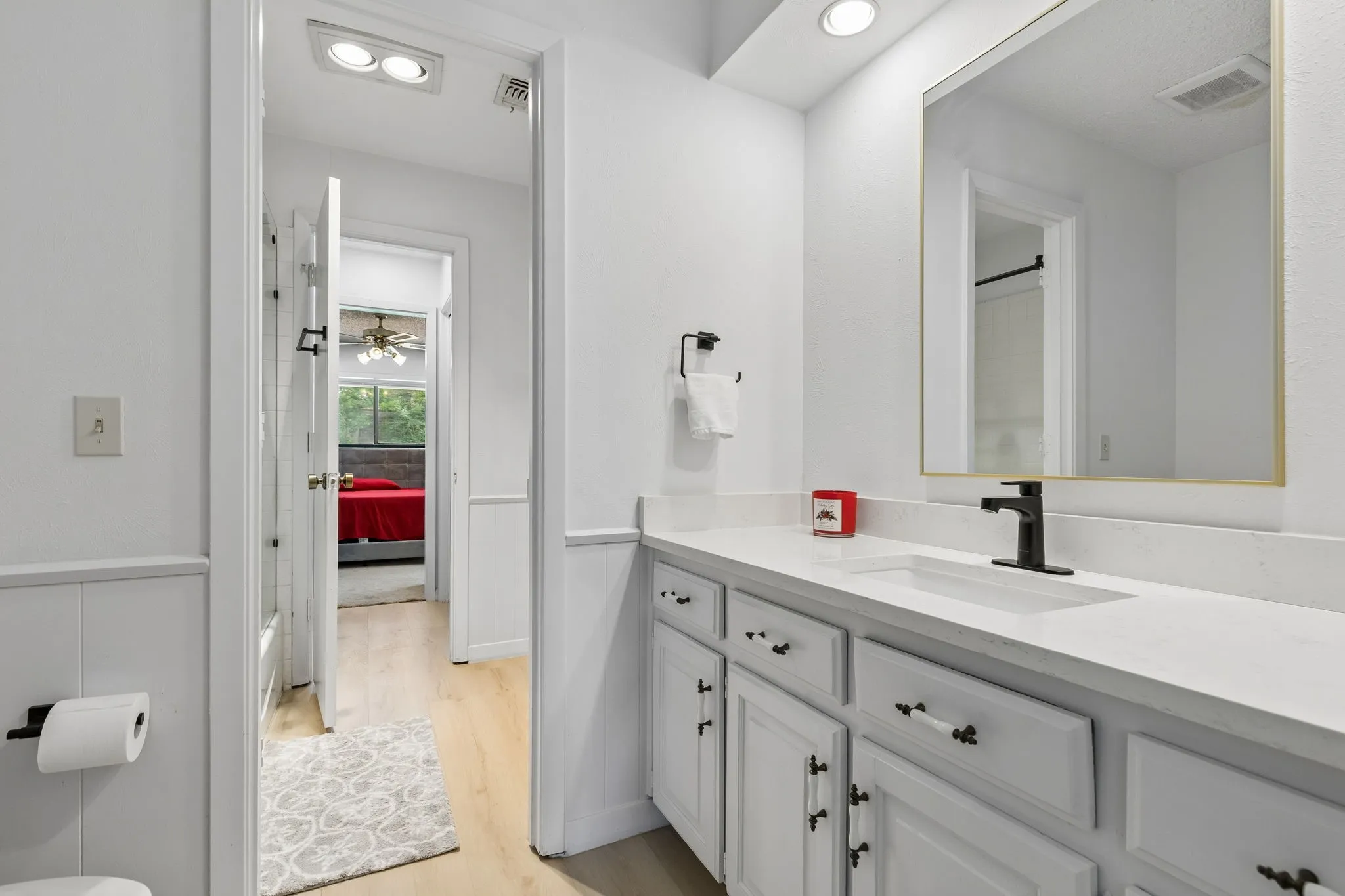 Single Family Residence For Sale in Dallas County , 205 Balboa Street, Irving, Texas 75062, 4 Bedroom, 4 Bathroom, 3 Garage spaces, 2,997 Sqft, built in 1981, mls#21328790, Real Estate Agent in Irving, Homes For Sale in Dallas county, Homes For Sale in Irving, Realtor in Irving Texas, Real Estate Brokerage Independent Realty Texas, Luminita Cordes Realtor
