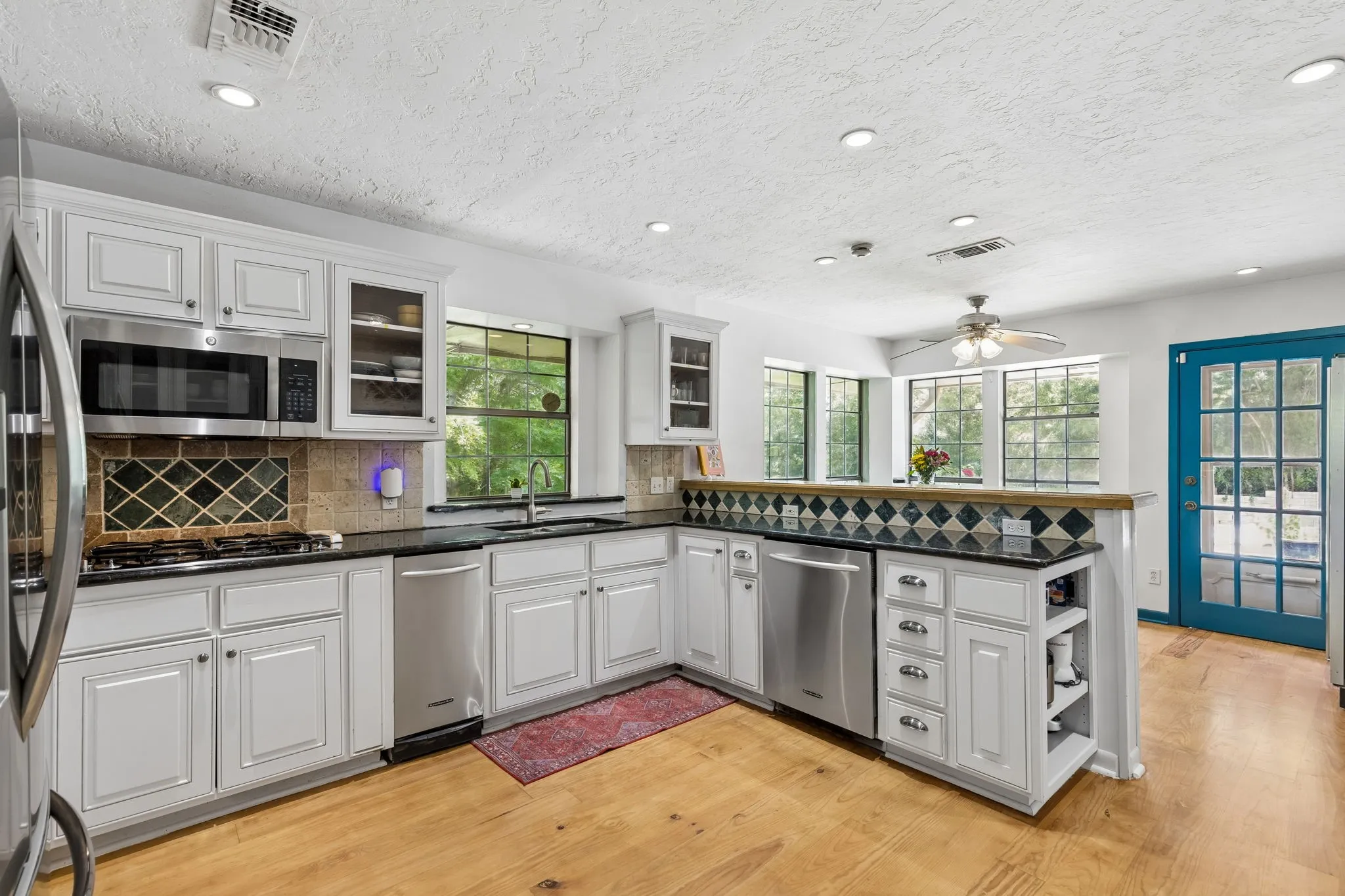 Single Family Residence For Sale in Dallas County , 205 Balboa Street, Irving, Texas 75062, 4 Bedroom, 4 Bathroom, 3 Garage spaces, 2,997 Sqft, built in 1981, mls#21328790, Real Estate Agent in Irving, Homes For Sale in Dallas county, Homes For Sale in Irving, Realtor in Irving Texas, Real Estate Brokerage Independent Realty Texas, Luminita Cordes Realtor
