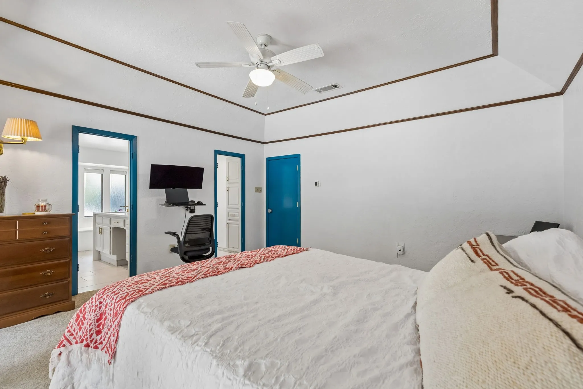 Single Family Residence For Sale in Dallas County , 205 Balboa Street, Irving, Texas 75062, 4 Bedroom, 4 Bathroom, 3 Garage spaces, 2,997 Sqft, built in 1981, mls#21328790, Real Estate Agent in Irving, Homes For Sale in Dallas county, Homes For Sale in Irving, Realtor in Irving Texas, Real Estate Brokerage Independent Realty Texas, Luminita Cordes Realtor