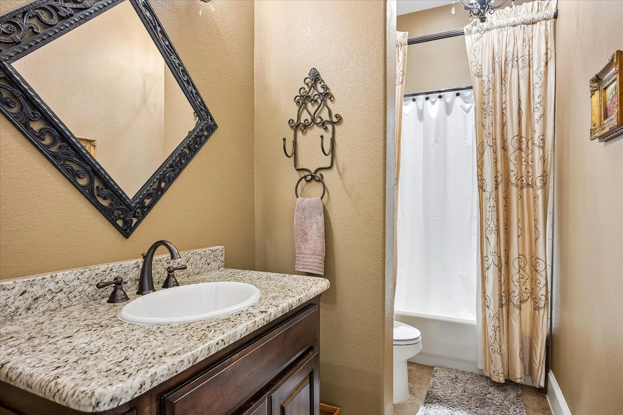 Single Family Residence For Sale in Collin County , 8305 Turtleback Court, Mc Kinney, Texas 75070, 5 Bedroom, 4 Bathroom, 3 Garage spaces, 3,884 Sqft, built in 2008, mls#21324886, Real Estate Agent in Mc Kinney, Homes For Sale in Collin county, Homes For Sale in Mc Kinney, Realtor in Mc Kinney Texas, Real Estate Brokerage Independent Realty Texas, Luminita Cordes Realtor