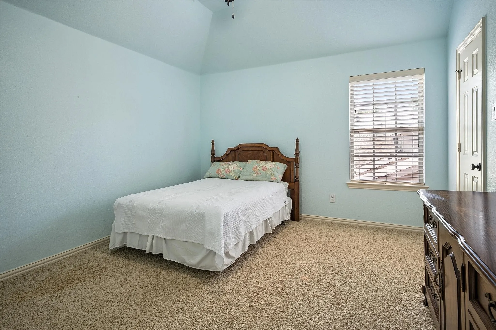Single Family Residence For Sale in Collin County , 8305 Turtleback Court, Mc Kinney, Texas 75070, 5 Bedroom, 4 Bathroom, 3 Garage spaces, 3,884 Sqft, built in 2008, mls#21324886, Real Estate Agent in Mc Kinney, Homes For Sale in Collin county, Homes For Sale in Mc Kinney, Realtor in Mc Kinney Texas, Real Estate Brokerage Independent Realty Texas, Luminita Cordes Realtor