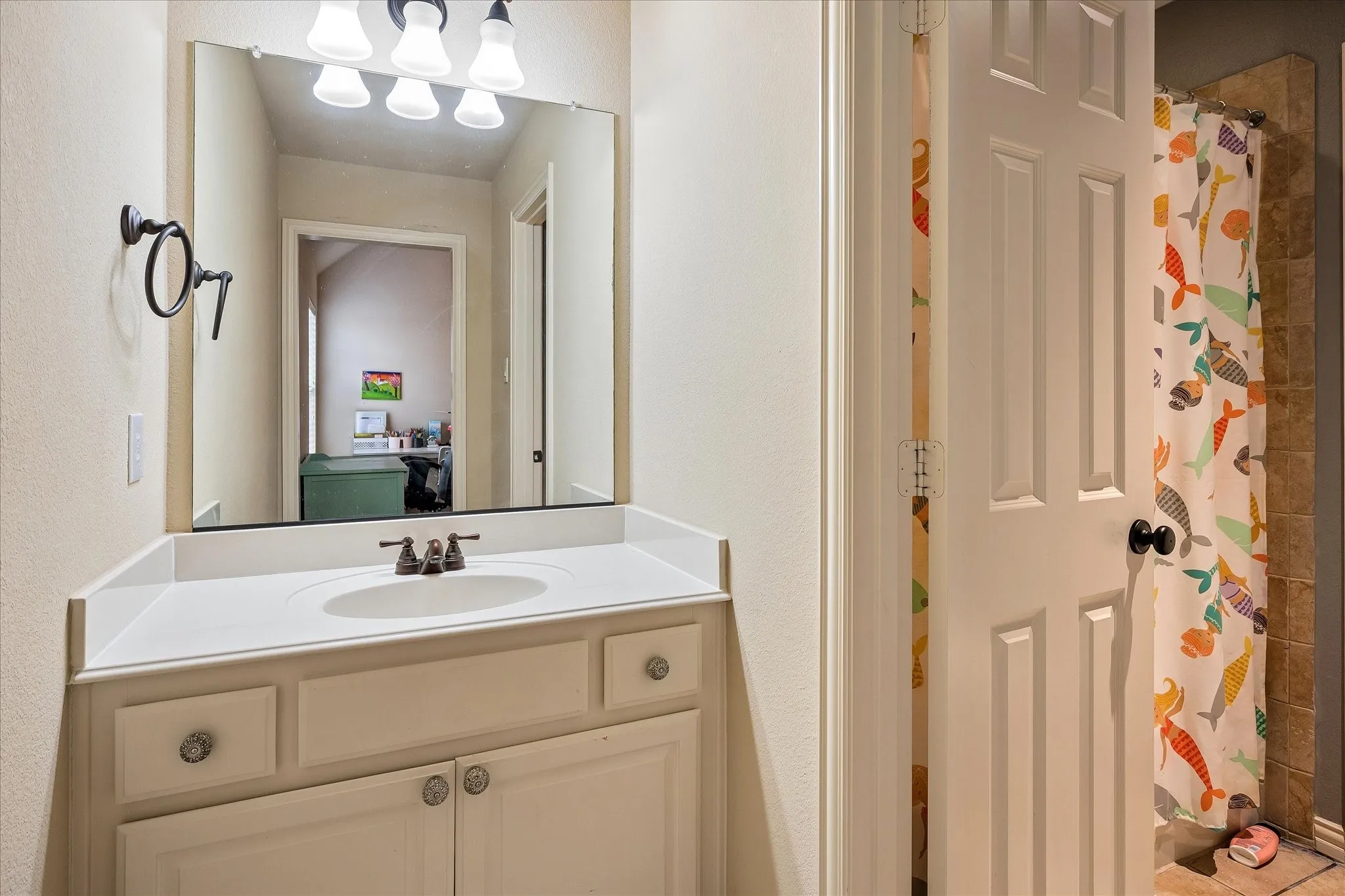 Single Family Residence For Sale in Collin County , 8305 Turtleback Court, Mc Kinney, Texas 75070, 5 Bedroom, 4 Bathroom, 3 Garage spaces, 3,884 Sqft, built in 2008, mls#21324886, Real Estate Agent in Mc Kinney, Homes For Sale in Collin county, Homes For Sale in Mc Kinney, Realtor in Mc Kinney Texas, Real Estate Brokerage Independent Realty Texas, Luminita Cordes Realtor