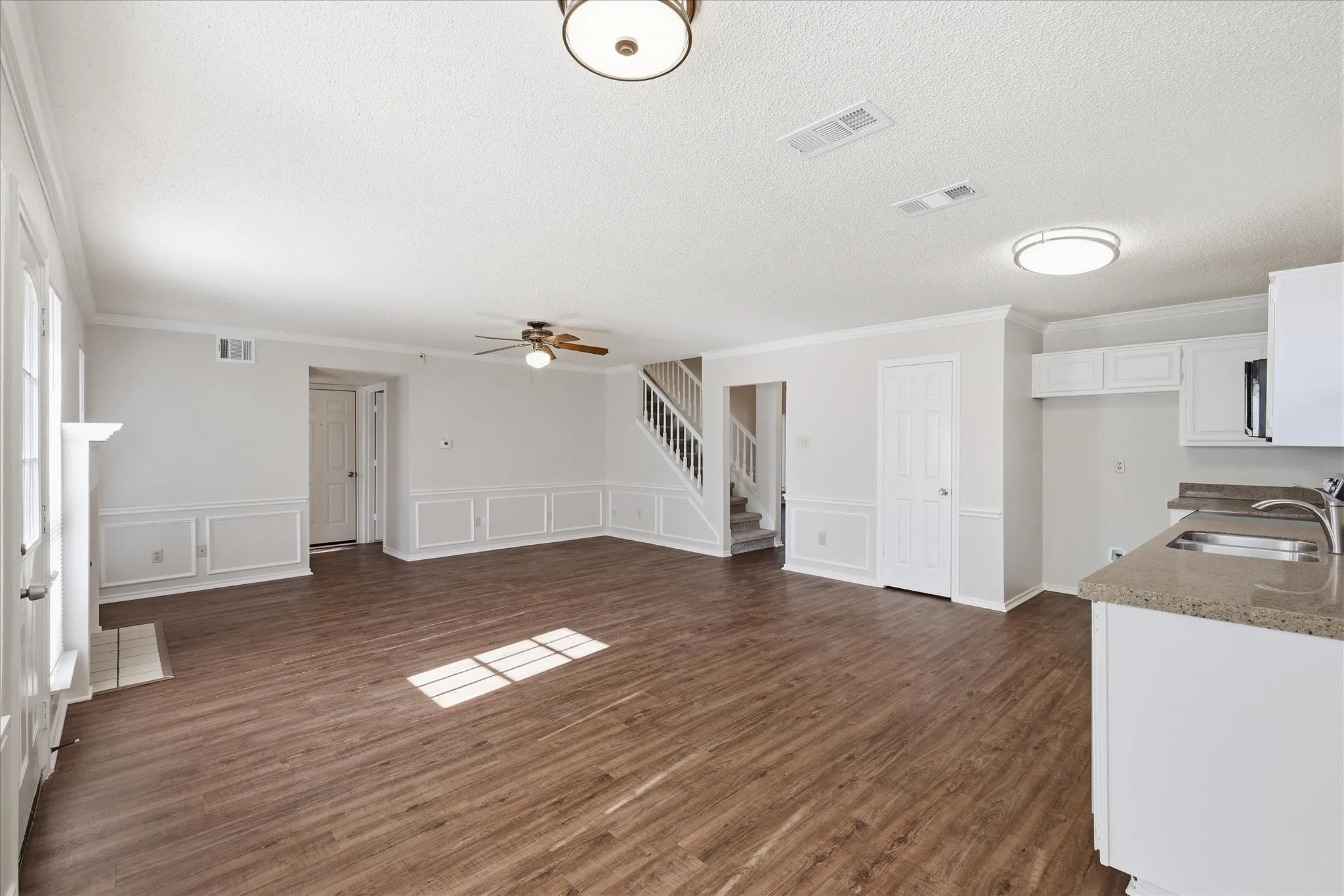 Enjoy dining in your cozy breakfast nook while being next to the kitchen and family room.