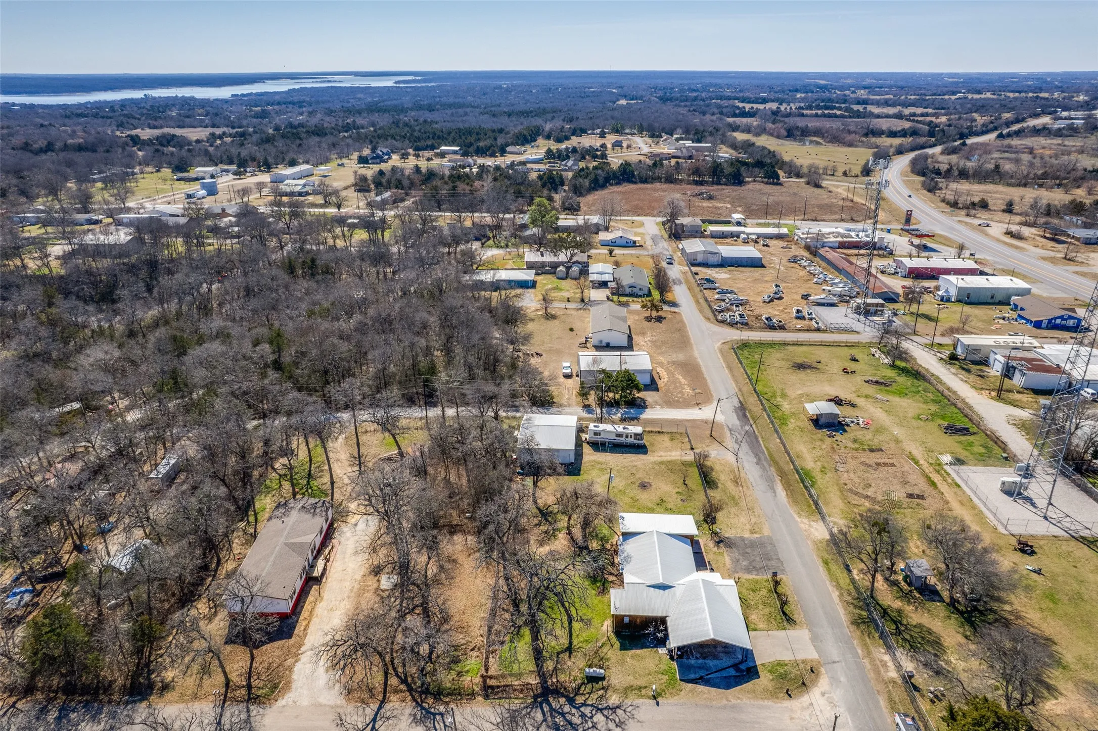 View of home on the left and close proximity of Lake Texoma